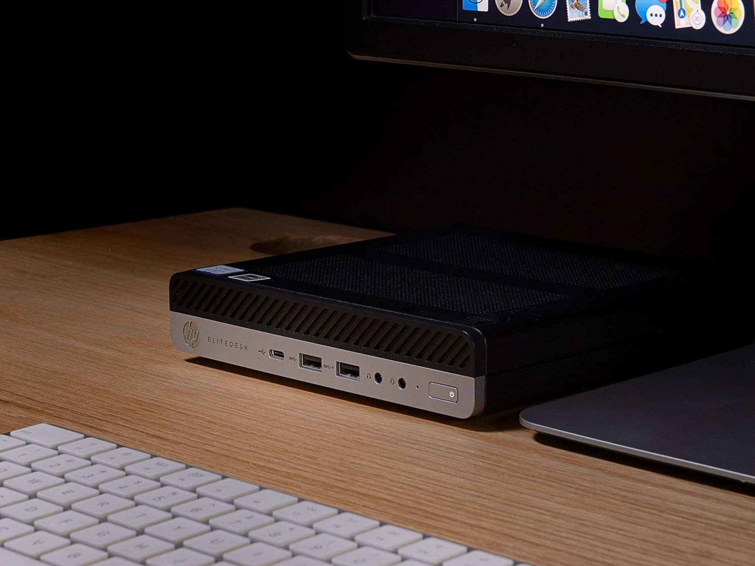 HP EliteDesk 800 G4 Mini Desktop with 24