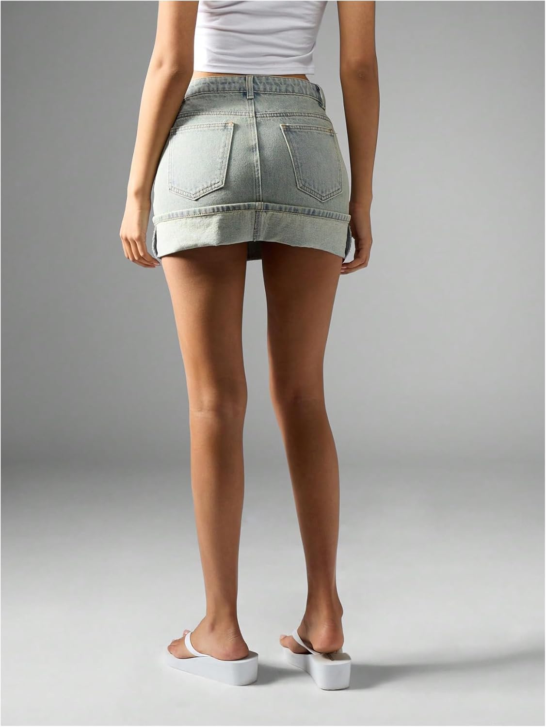 WDIRARA Women's Low Rise Bodycon Denim Mini Skirt Fold Jean Skirts Streetwear - Image 2