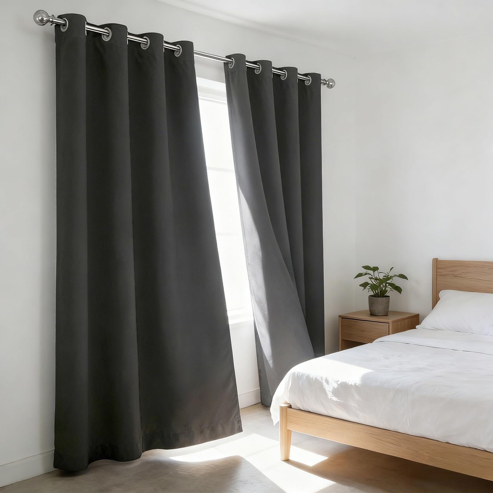 Rideau occultant doux gris pour une chambre chaleureuse