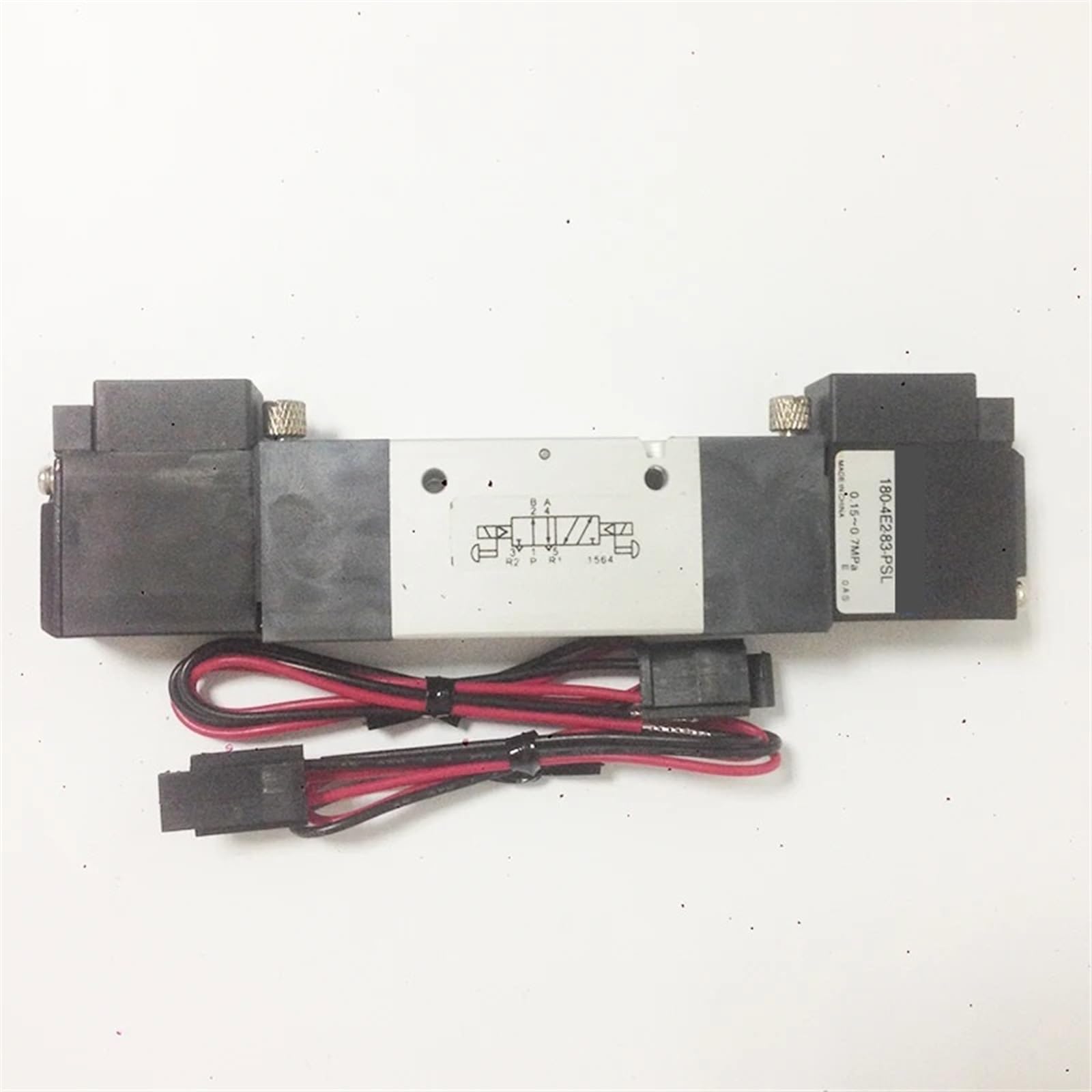 Válvula solenoide para regular cilindros neumáticos de doble efecto a DC12V
