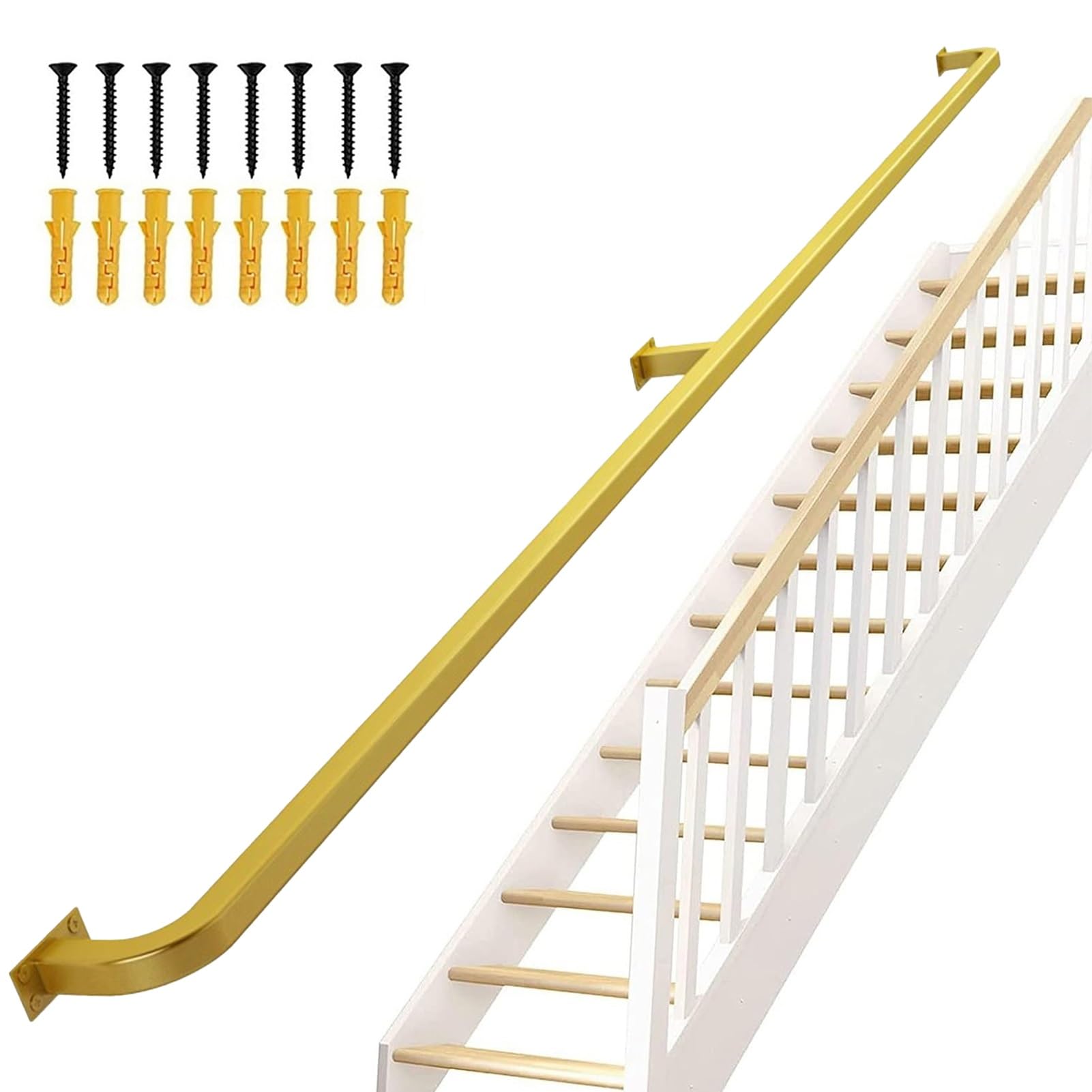 Rambarde d'escalier dorée pour sublimer l'entrée de votre villa moderne
