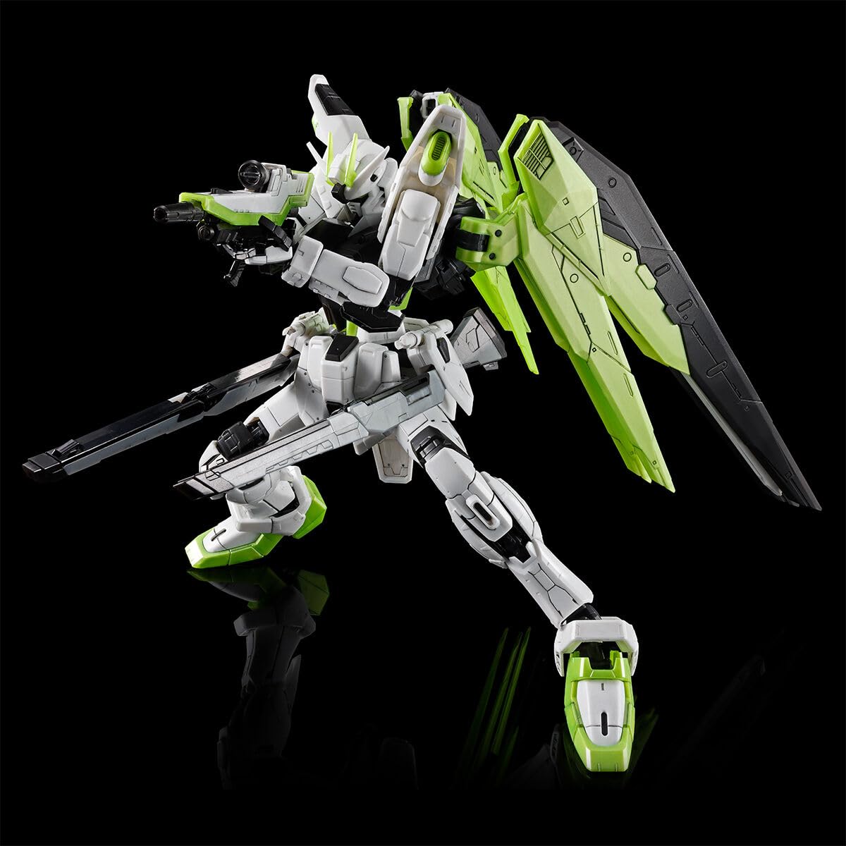 Amazon | RG 1/144 フリーダム ガン ダ ム -APEX LEGENDS(TM) クリプト