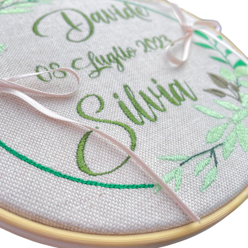 Generico - Porta Fedi in Telaio con ricamo personalizzato - Porta Fedi Nuziali - 18 cm (Ulivo)