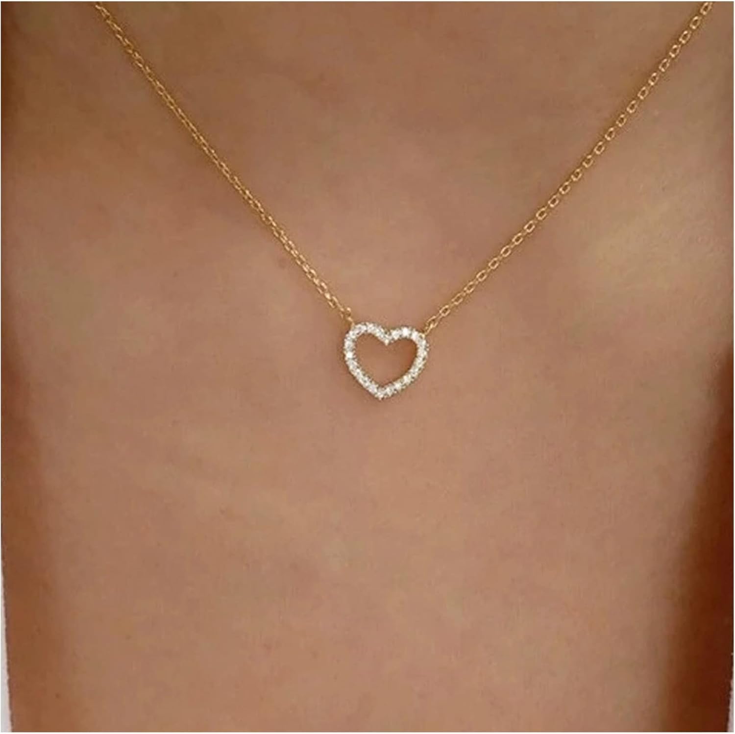 Cimenexe Collier Pendentif Coeur En Cristal De Bohème Collier Ras Du Cou Coeur Creux En Cz Doré Collier Coeur En Cz Pavé Collier Charme Coeur En Strass Bijoux Pour Femmes Et Filles Cadeaux