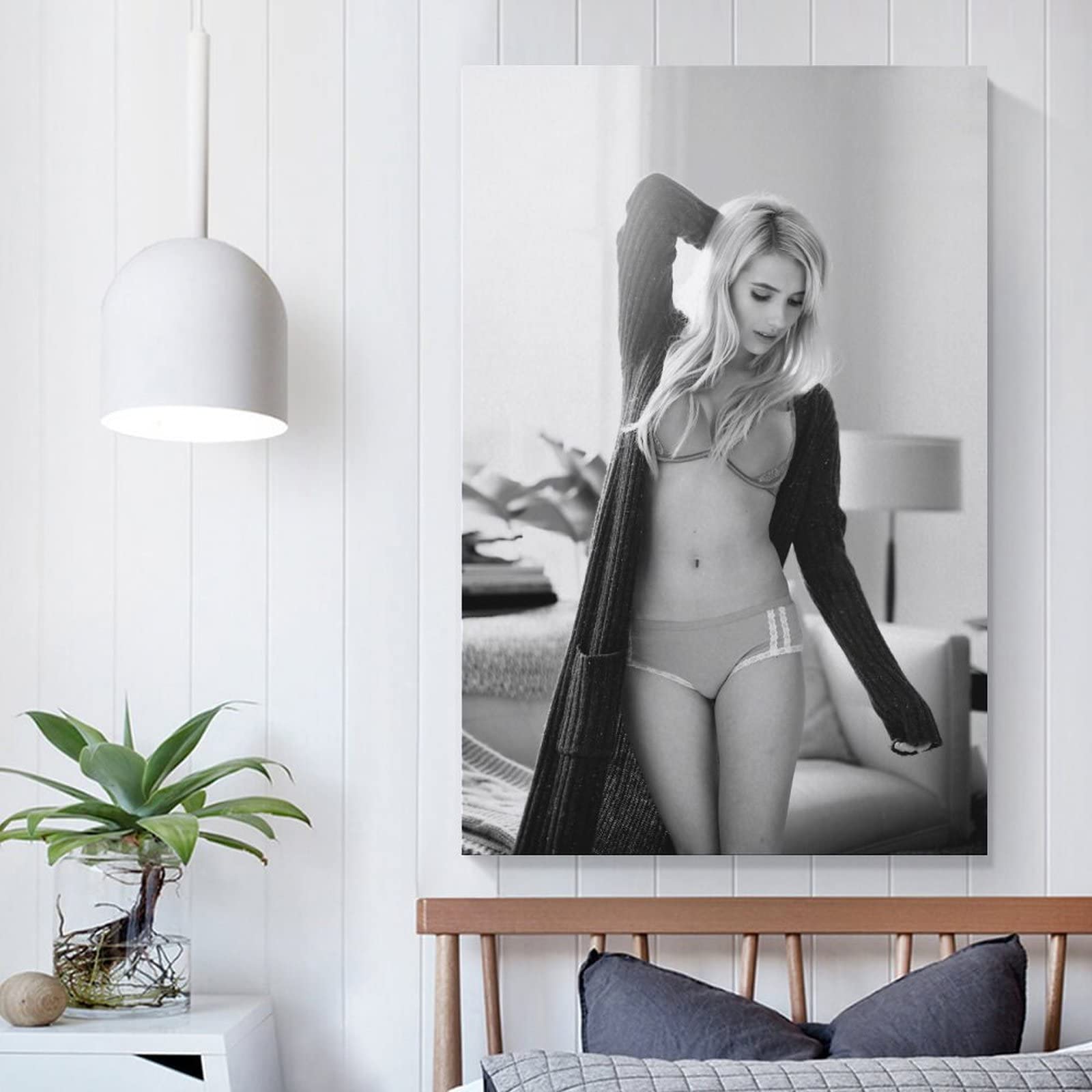 Actress Emma Roberts Sexy Black and White Poster Poster Aesthetic  Decorative Painting Canvas Wall Art Picture Print Room Decorationnt Living  Room 08x12inch(20x30cm) : Amazon.ca: Home