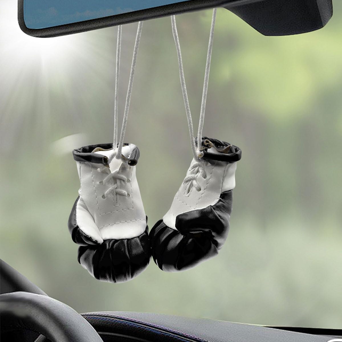 Mini Boxing Gloves Car Rearview Mirror Charm, Cool Leather Gloves Boxing Automotive Interior Hanging Ornament, Creative Vehicle Pendant Decoration for Home, Party (Black)