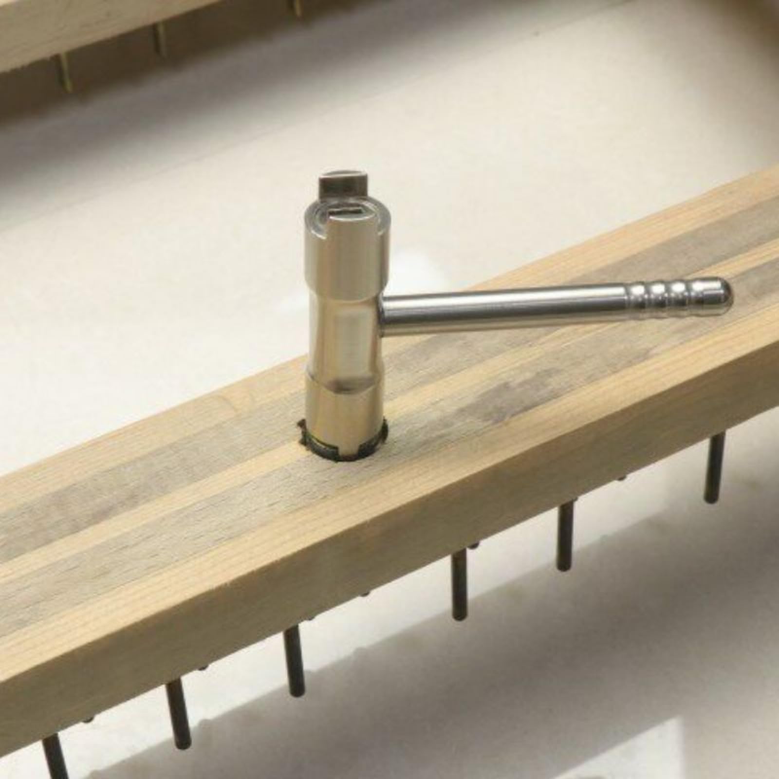 Outil d'Accordage Clé de Réglage Clé d'Ajustement Clé à Double Embout Métal Accès Interne et Réglage Latéral Facilités Adaptée aux Techniciens Lutherie Ateliers d'Entretien