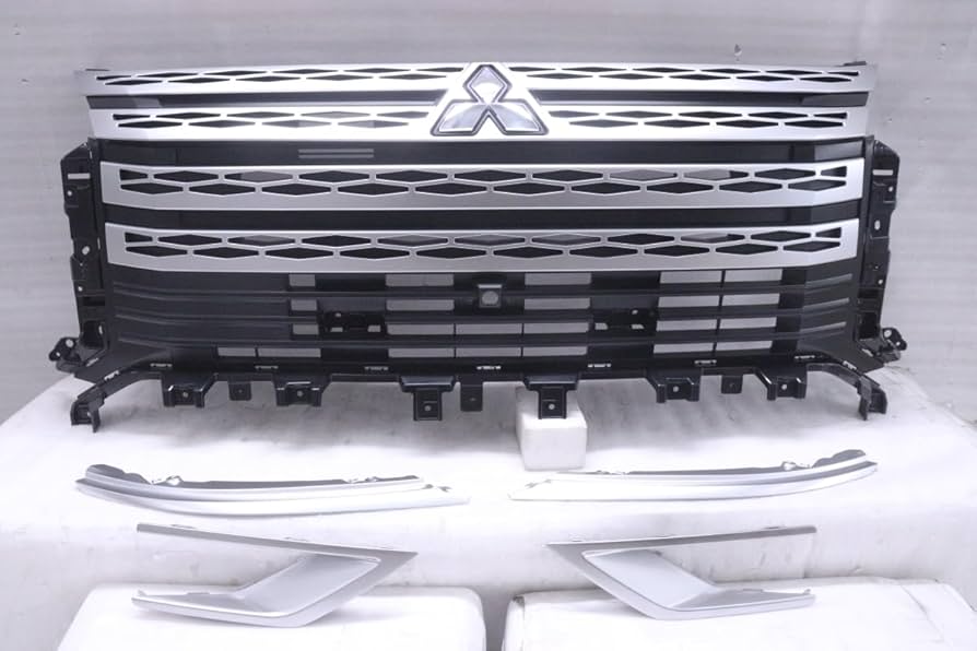 デリカ D5 新車外し グリル セット