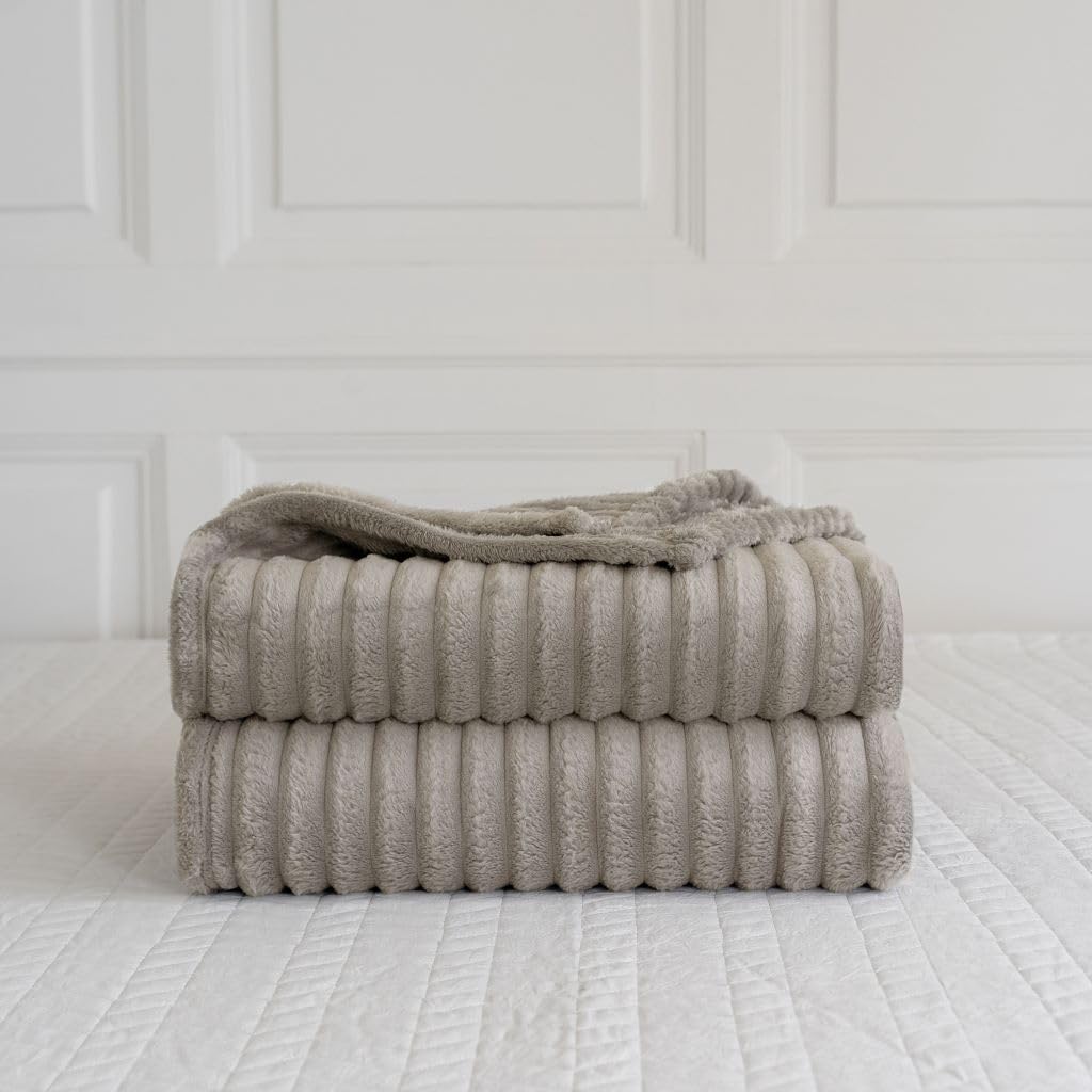 Lizzie Jacobs Beige New Chunky Cord Teddy Sherpa Fleece Throws Super Soft Warm Cosy Luxurious Sofa Settee Bed Throws Blankets For Kids And Adults (, Double - 150X200cm)