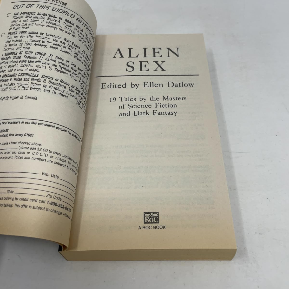 Alien Sex: 19 Tales by the Masters of Science Fiction and Dark Fantasy