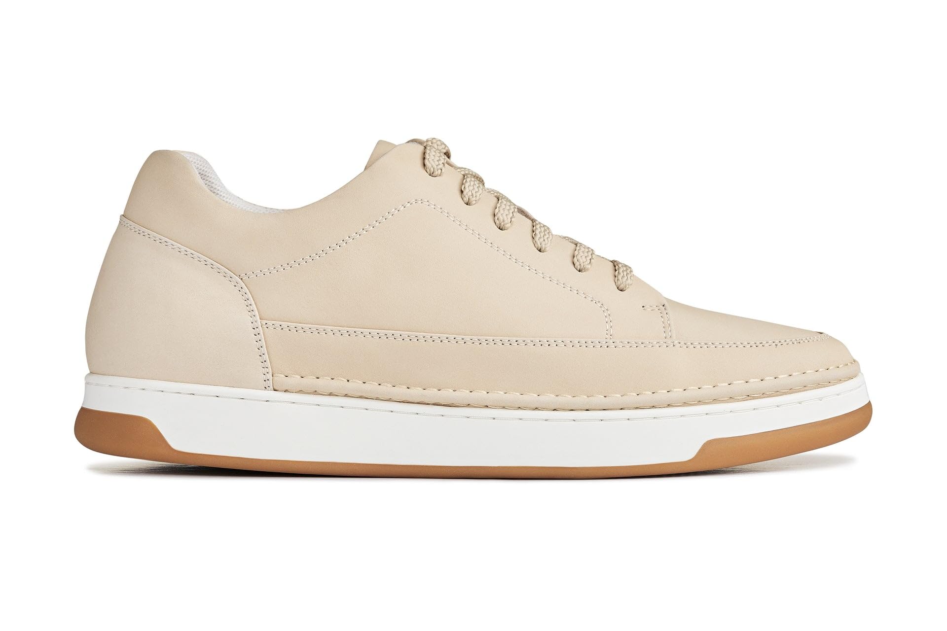 CALTO Zapatos de elevación Invisibles para Hombre con Aumento de Altura – Zapatillas de Cuero de Primera Calidad con Cordones – 2.6 Pulgadas más Altas, Suela de Goma Blanca de Ante Blanco Marfil, 40
