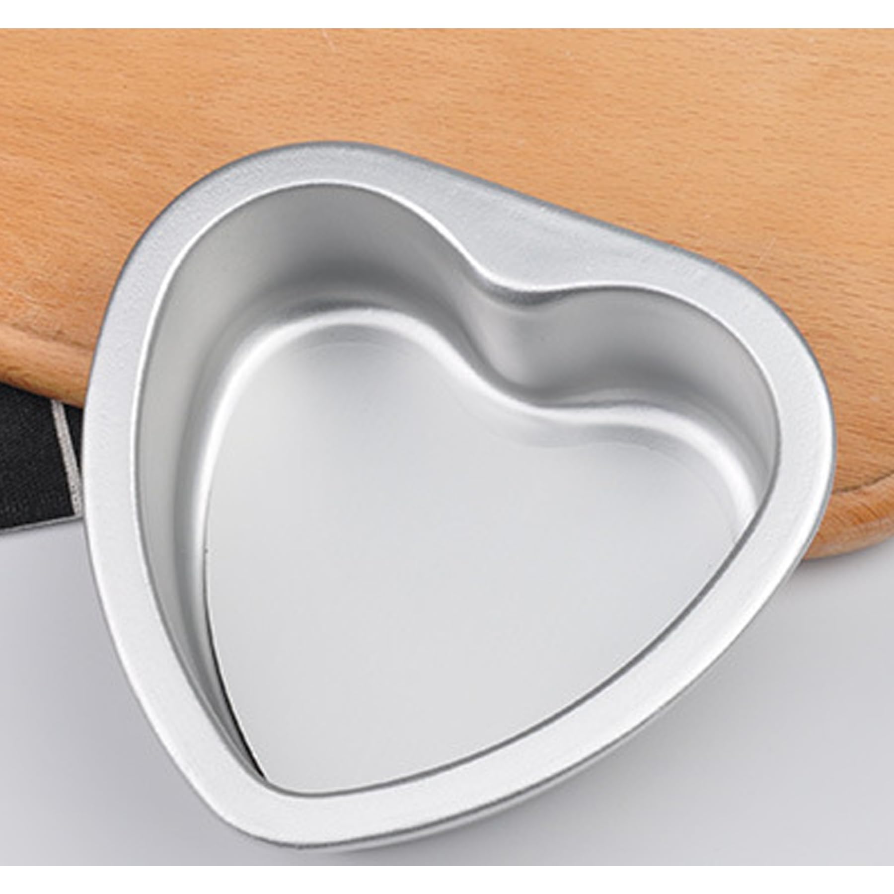 QJFCare Lot de 2 moules à gâteau en aluminium en forme de cœur, 10,2 cm et 15,2 cm, réutilisables avec fond amovible, moule à gâteau au fromage amovible pour gâteaux, brownies, cuisson au four