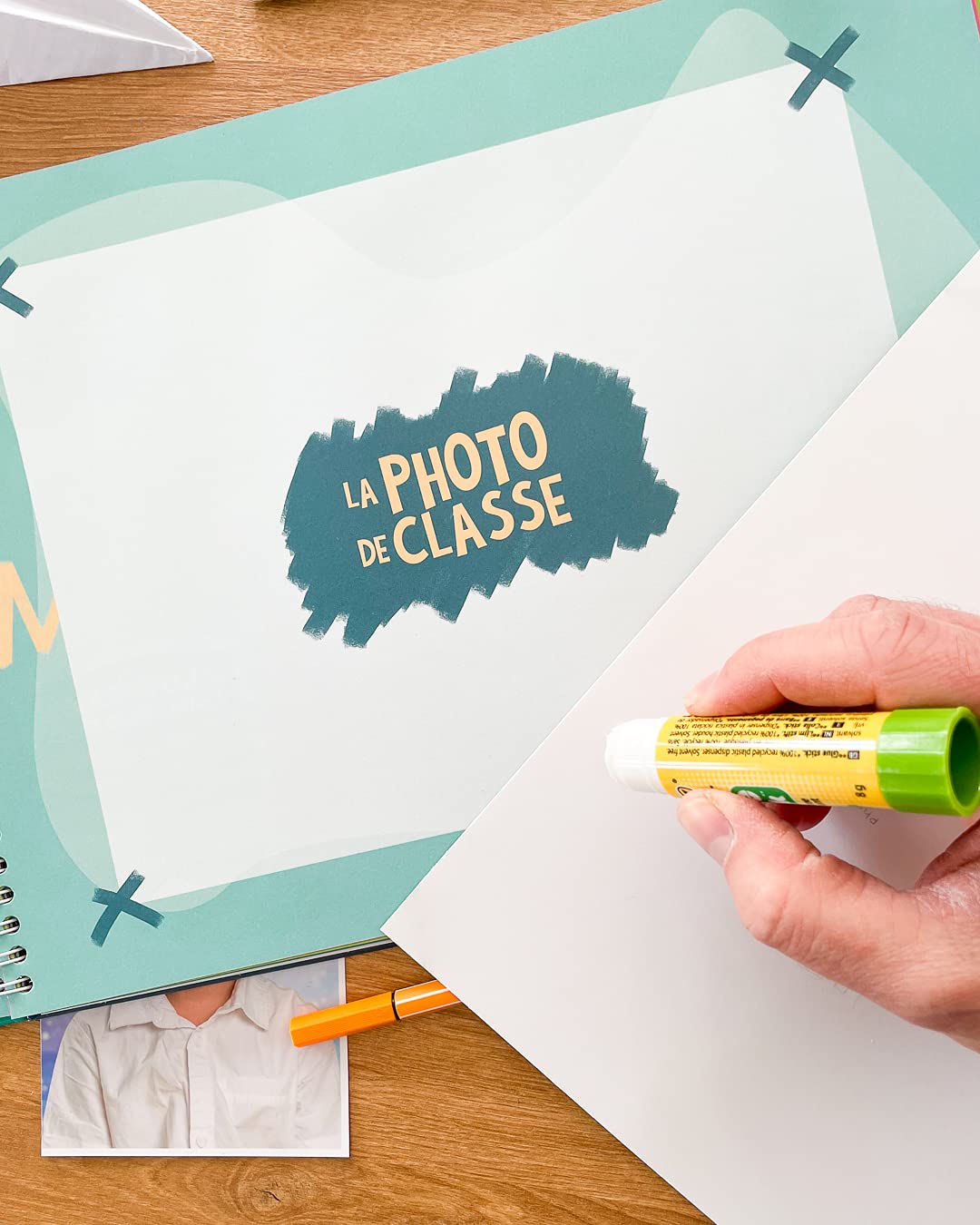 Class Photo Album and School Memories - Kindergarten, Elementary, Middle and High School (Green)