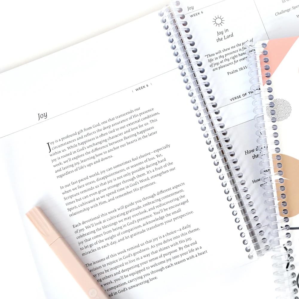 SPIRAL BIBLE® Anchored In His Word 90 Day Devotional | Christian Devotional for Women & Men | Daily Scripture, Reflection & Prayer Prompts | 8.5 x 11 Hardcover with Wide Margins for Journaling      Spiral-bound – Day to Day Calendar