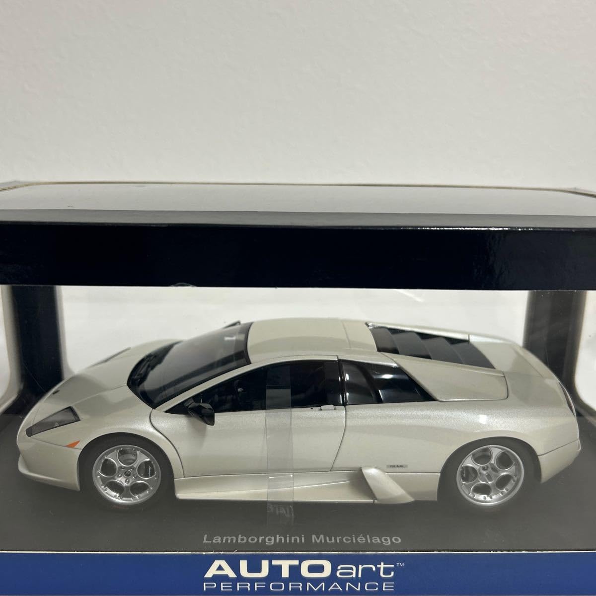 Amazon | AUTOart 1/18 Lamborghini Murcielago Balloon White V12 6.2