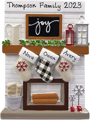 Adorno de Navidad personalizado de la familia de 3 con diseño de chimenea 2022  Medias familiares de Navidad por la mañana decoración de Navidad