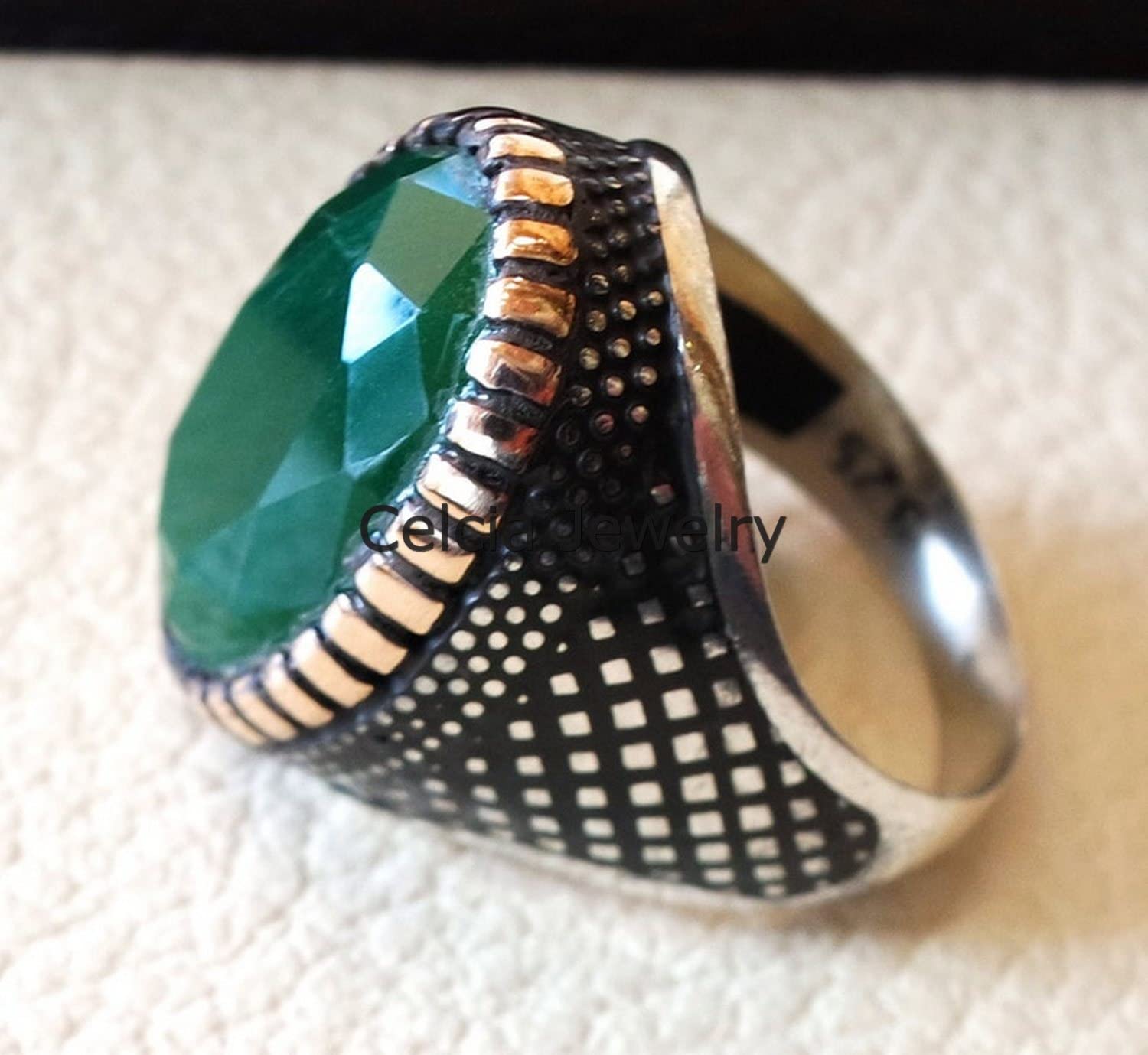 Smaragd echter grüner Edelstein facettierter ovaler Ring, schöner handgefertigter Siegel-Statement-Ring, Vatertagsgeschenk, silberner Emaille-Ring, Mai-Geburtsstein-Geschenk (Smaragd)