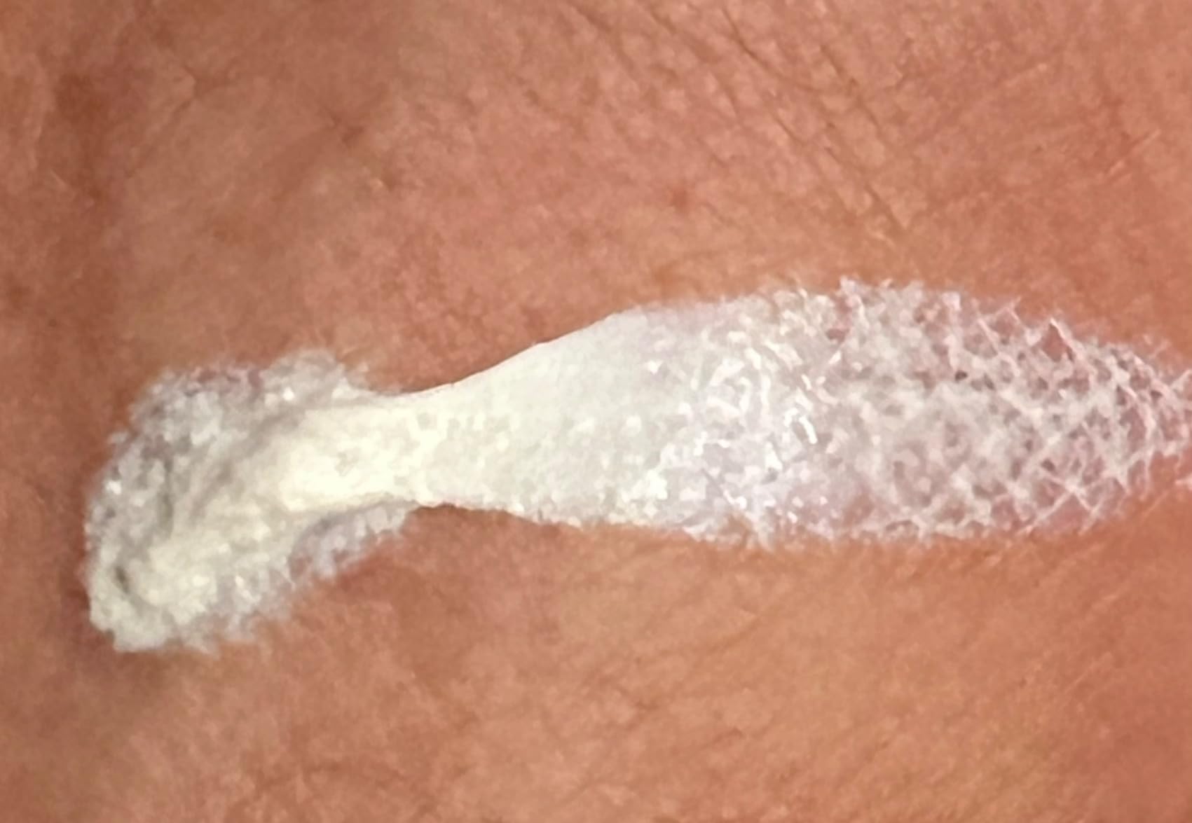 Absolutely Natural - SPF 8 Mineral Sunscreen - Water Resistant Moisturzing Lotion for Body & Face - Non-Nano Zinc Oxide, Vitamin E - 3 Oz