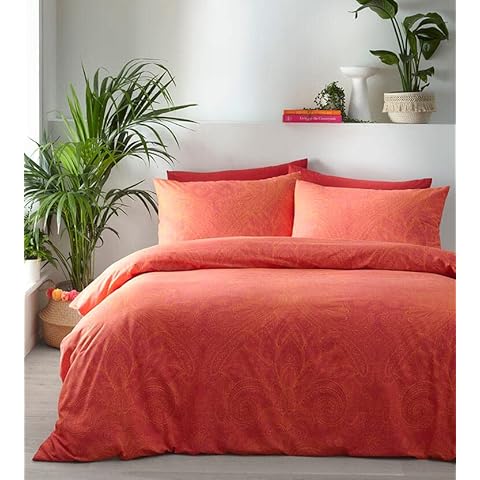 Noah Bedding Pack - Includes 10.5 Tog All Season Duvet, Pillows and Bed Linen Set with Fitted Sheet, Pair of Pillowcases & Duvet Cover - Bedroom Essentials - UK 3/4 Duvet - Paisley Cover