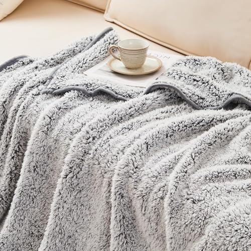 EMME Kuscheldecke Flauschige Sherpa Decke 150x200 cm, Oeko-Tex zert Doppelseitig Extra Weich & Langlebig,XL Wolldecke Couchdecke,Flauschige Decke Grau Warme Dicke wohndecke Tagesdecke Sofadecke