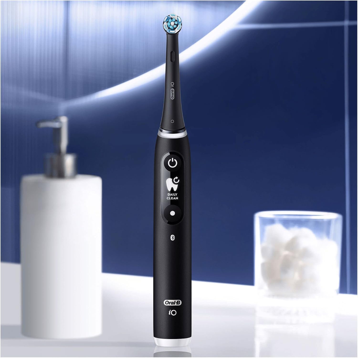 Oral-B Spazzolino Elettrico Ricaricabile iO6 Nero Con Custodia Da Viaggio + Dentifricio Rigenera Smalto & Gengive Classico 75 ml