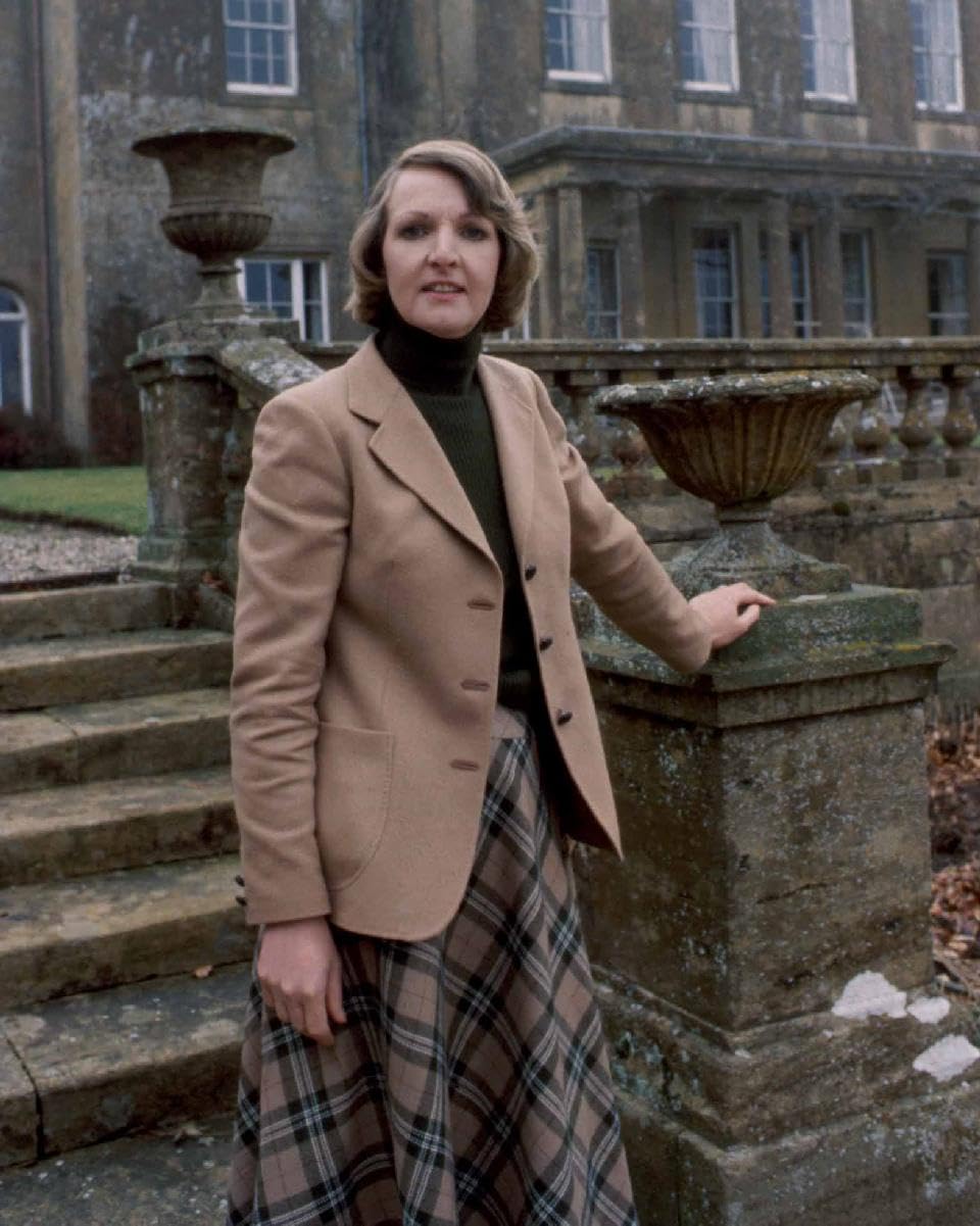 To the Manor Born (TV) Penelope Keith 10x8 Photo