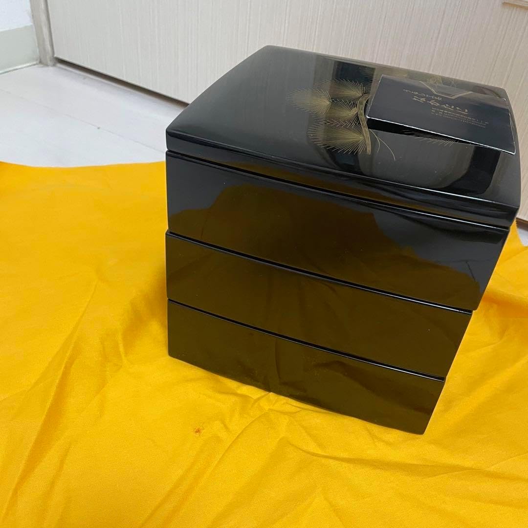 【未使用】 輪島塗 三段重 6.5寸 黒呂色 箔扇沈金　うるし工芸 なかたに うるし工房 輪島塗 なかたに 三段重 未使用】 輪島塗 三段重 6.5寸