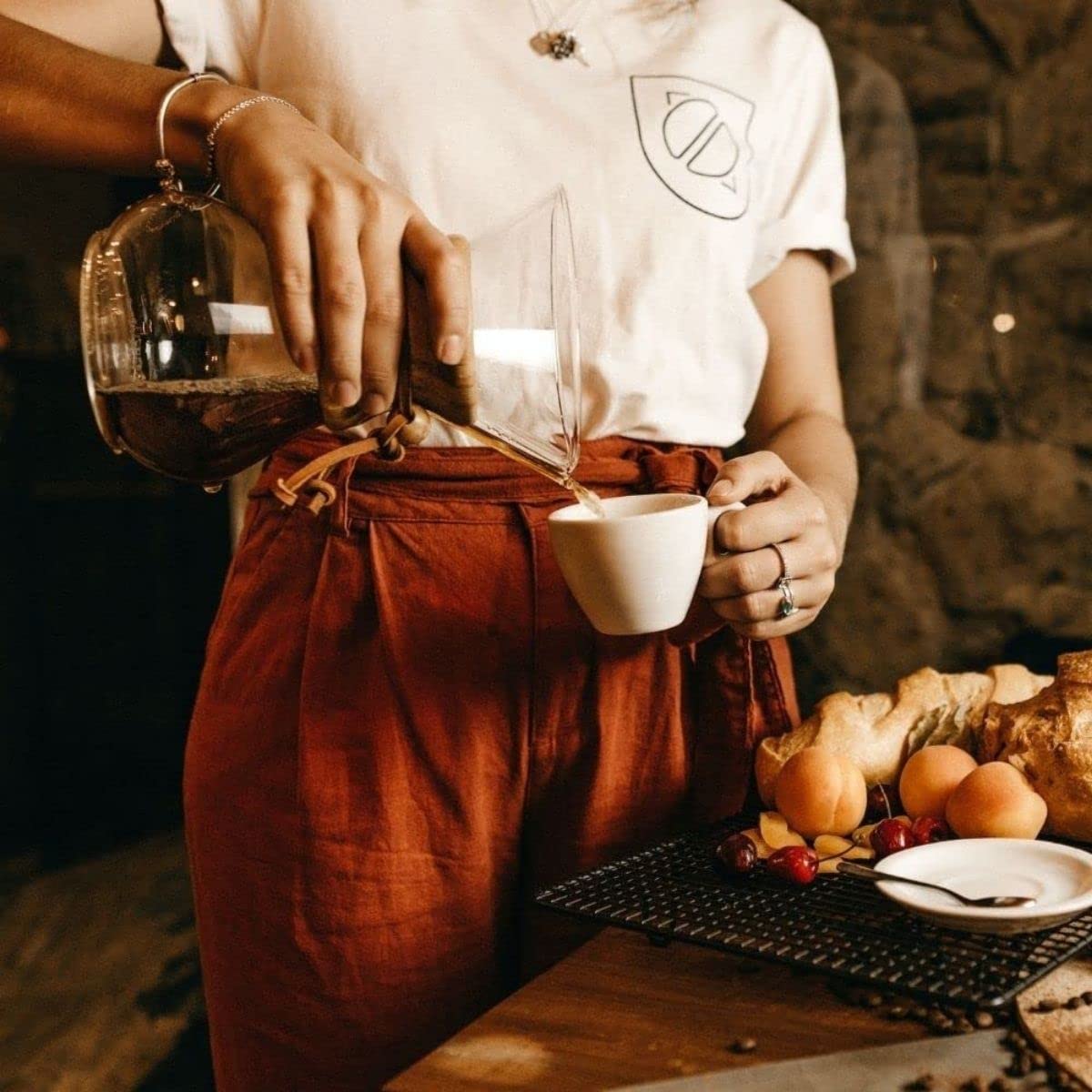 Coffee USA Glass Pour Over Coffee Maker - Coffee dripper set maker - High heat resistant carafe for brewing. Beautiful hand blown borosilicate glass. (6 Cup)