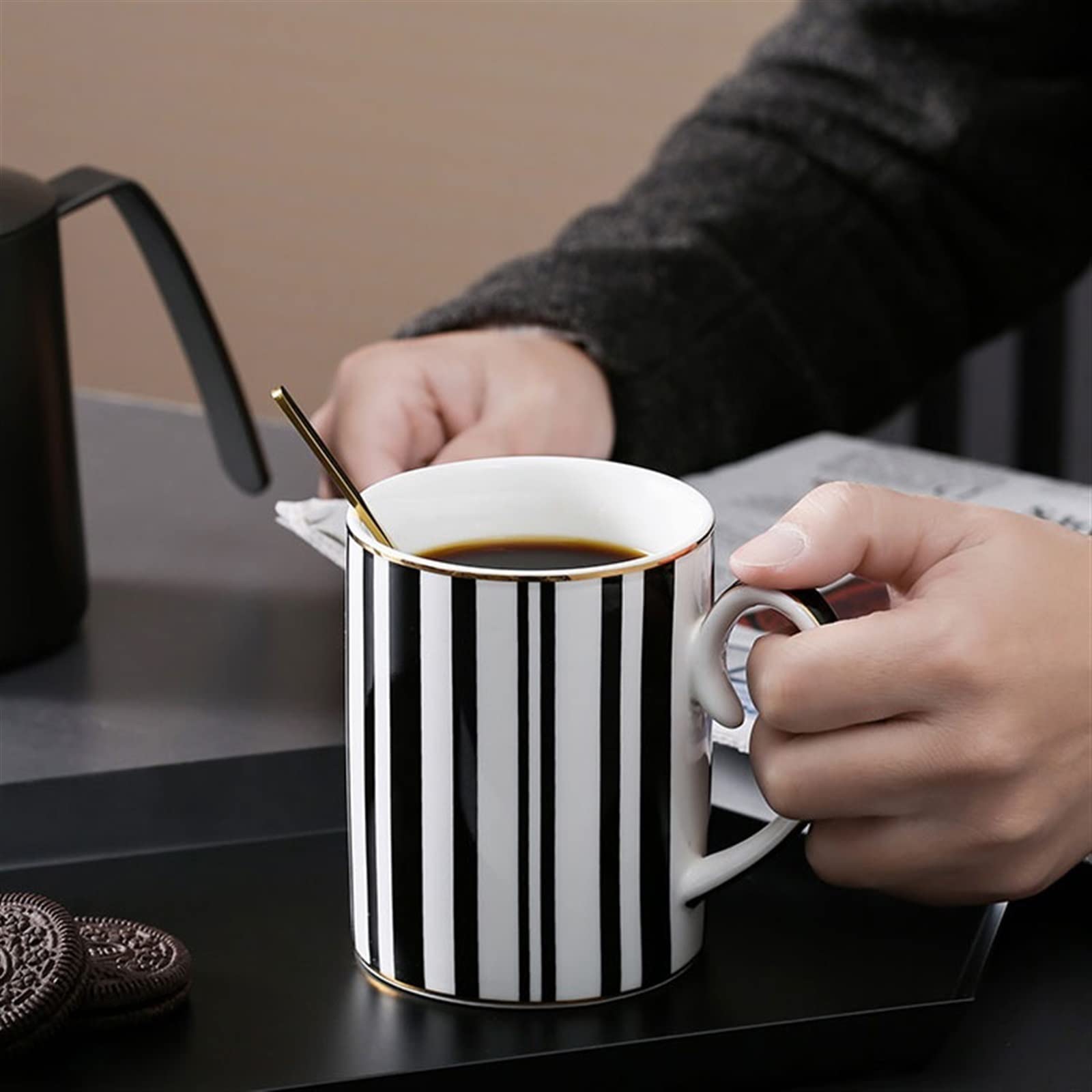 Taza para Beber Taza a Rayas Estilo nórdico Taza de Agua de cerámica Creativa Taza de café de Oficina Taza multipropósito, Taza de café de 350ML (Gris)