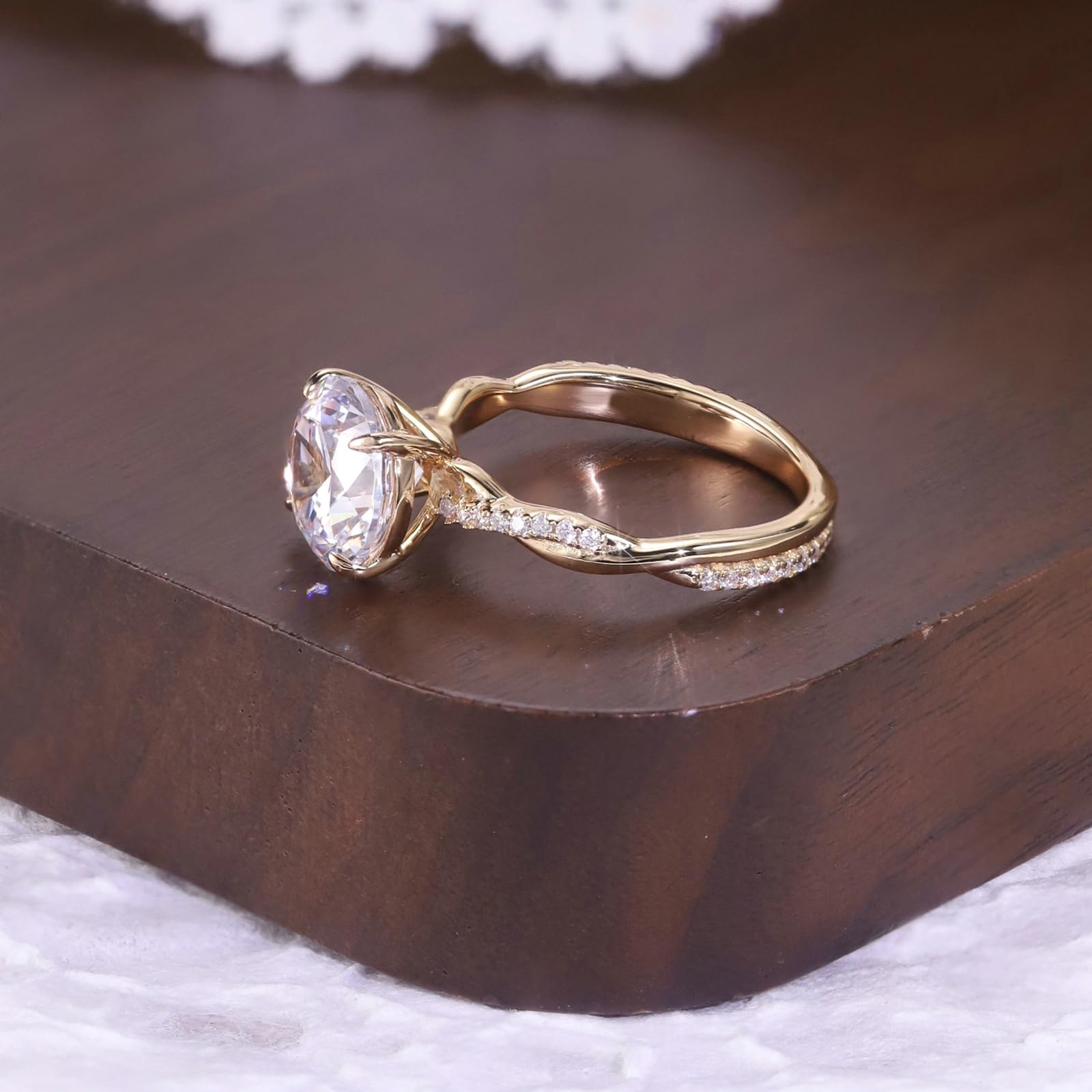Pierścionek damski z okrągłym moissanitem, z okrągłym moissanitem, żółte złoto 9K/14K/18K
