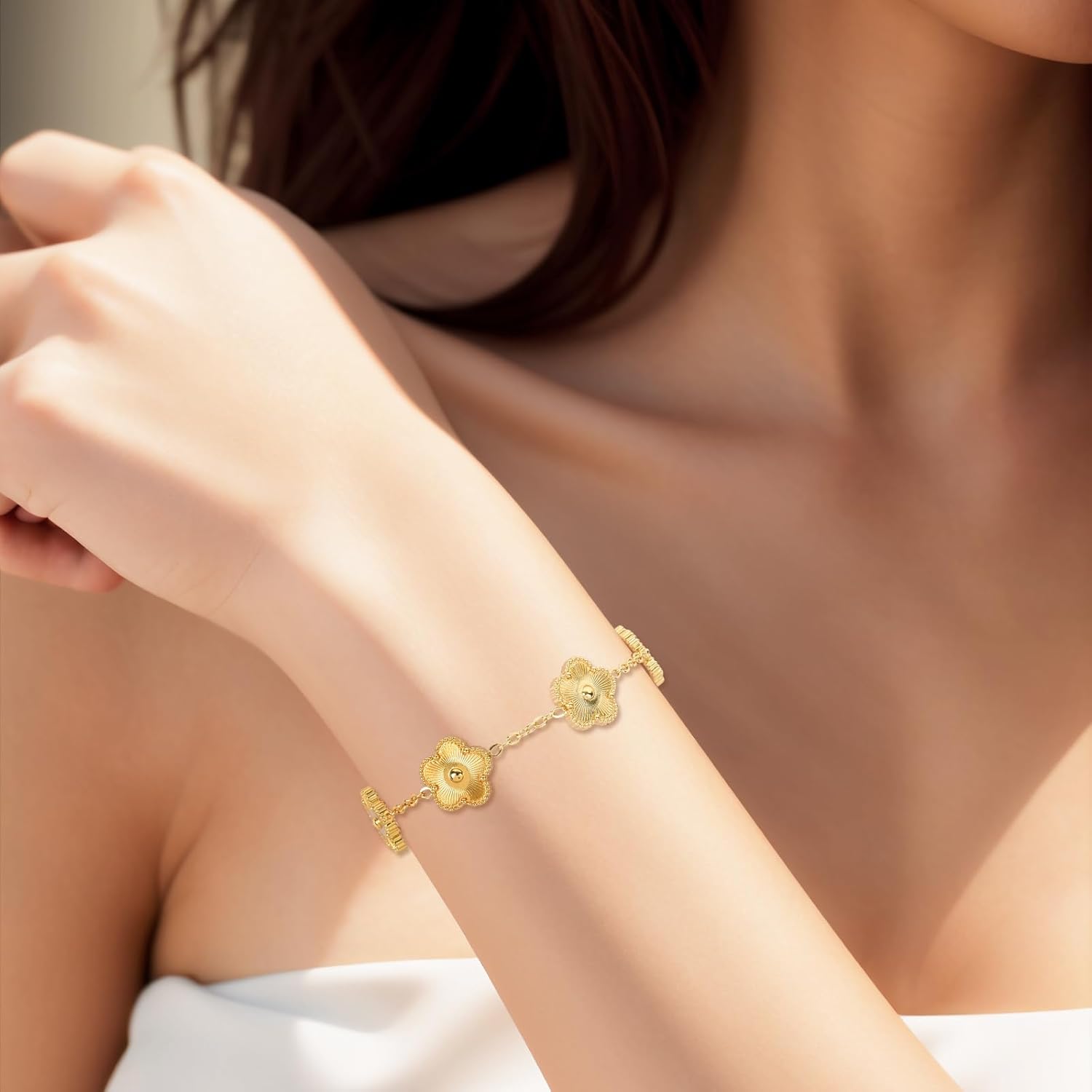 Hypoallergenic Women's Four Leaf Clover Jewelry Set 14K Gold-Plated Stainless Steel Clover Necklace Bracelet Earrings Fashionable And Exquisite Daily for Women Accessory Gift - Image 5