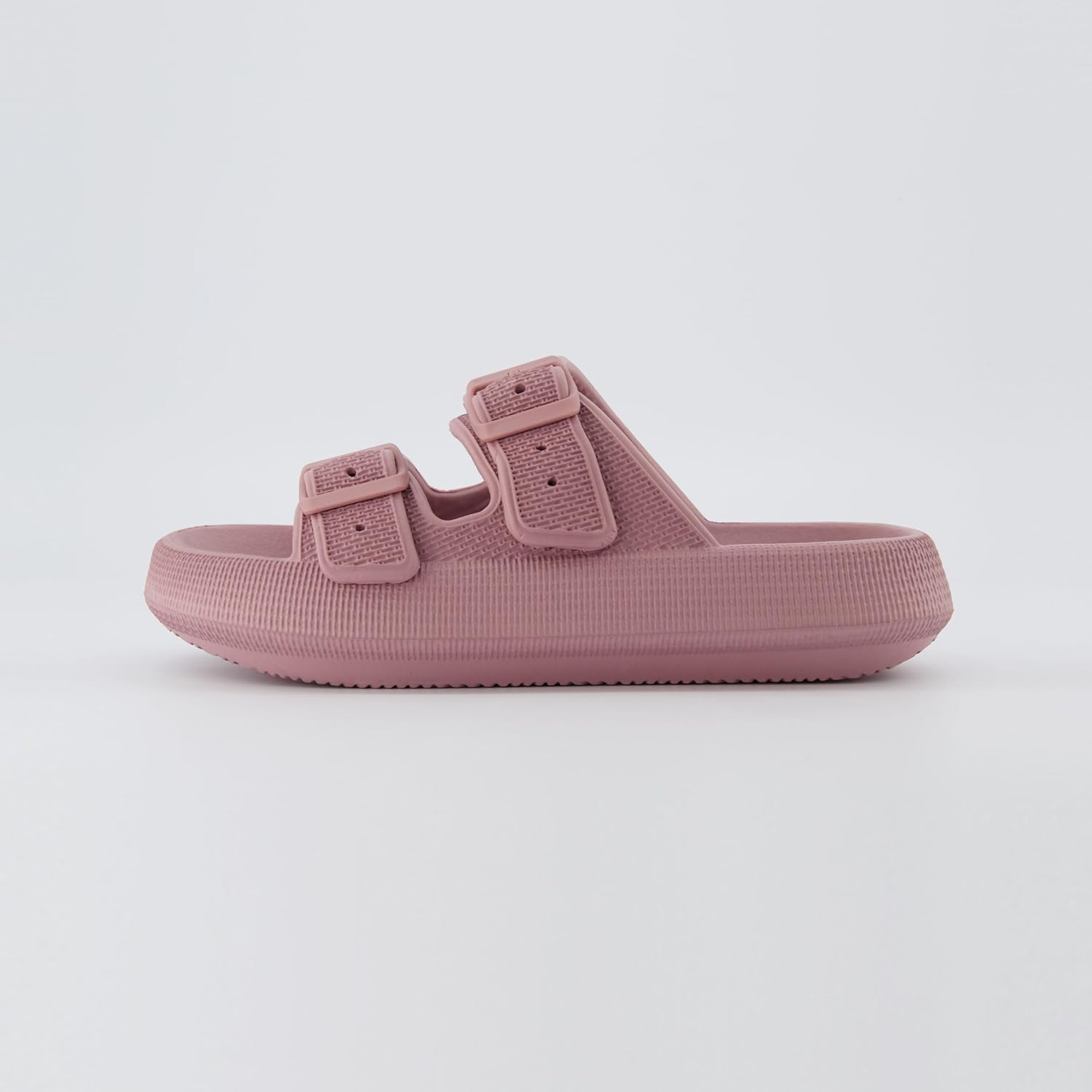 CUSHIONAIRE Women's Fame recovery cloud slide with +Comfort - Image 3