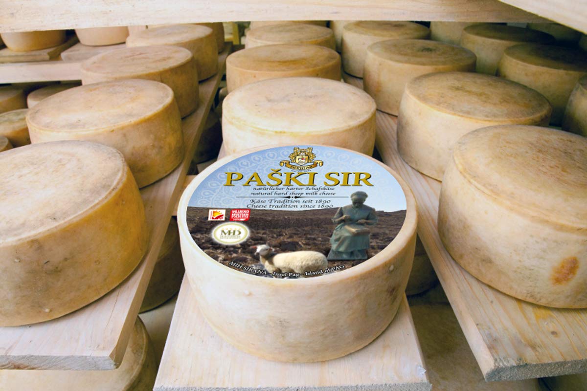 PAGER KÄSE - PAŠKI SIR Schafskäse min 300g Laktosefrei - veredelt mit dem Meersalz aus der Saline von Pag
