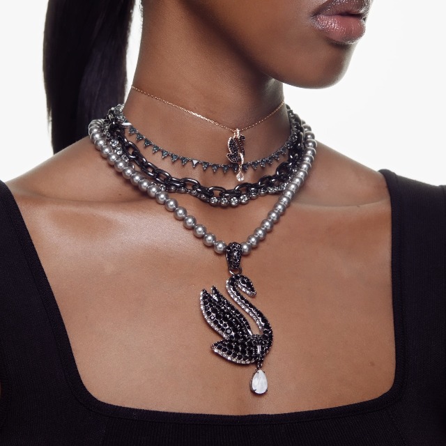 Amazon.com: Swarovski Matrix Tennis Necklace, Gray Triangle-Cut