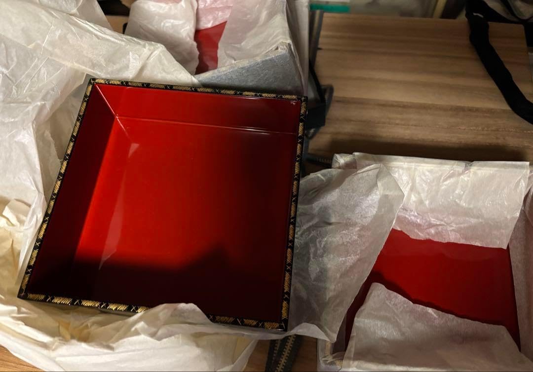 黒い漆の重箱（赤内装） ホーム＆キッチン