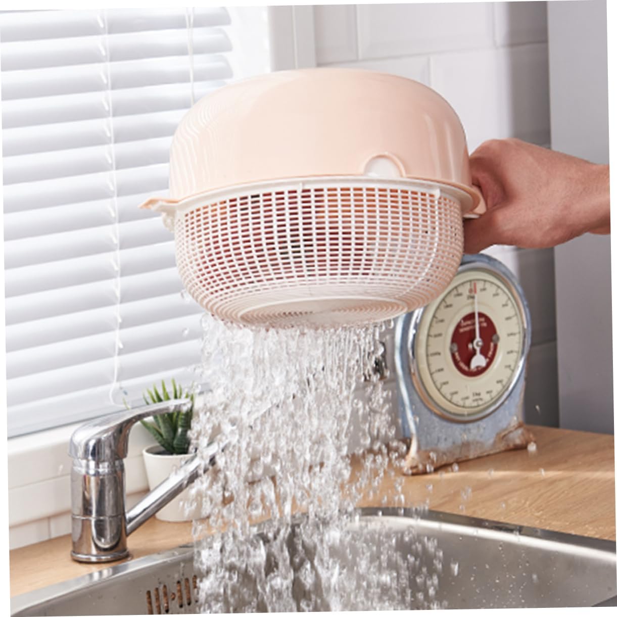 2pcs Portable Double Layer Drain Basket Handle Multi-function Fruit and Vegetable Washing Colander Easy Water Drainage Kitchen Utensils Pink