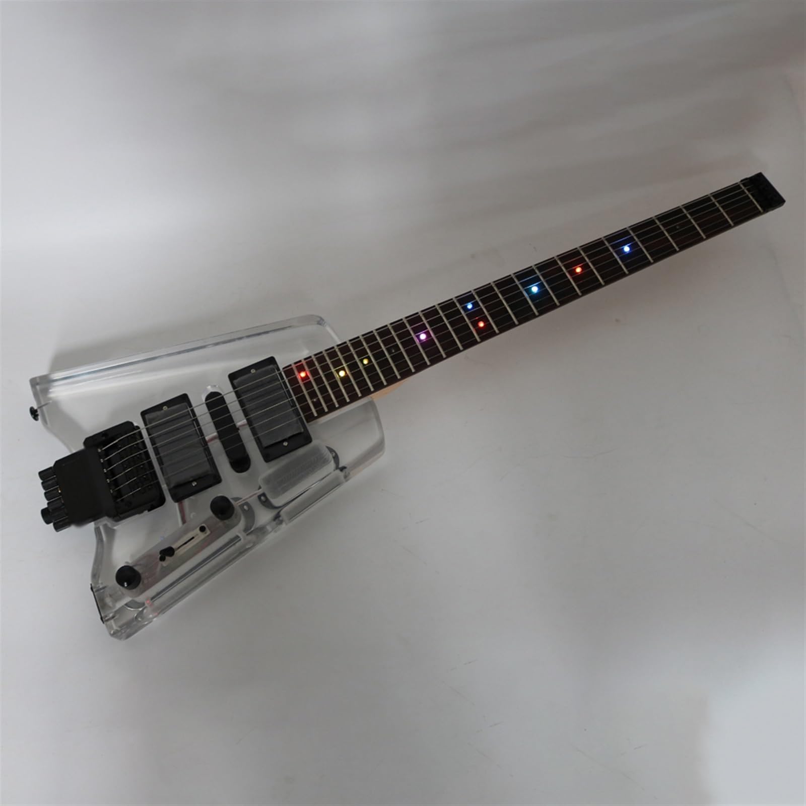 Bezgłowa, Przenośna, Akrylowa Mini Gitara Elektryczna Z Mostkiem Tremolo I Przetwornikiem HHS Początkujący Bezgłowy Gitara Elektryczna
