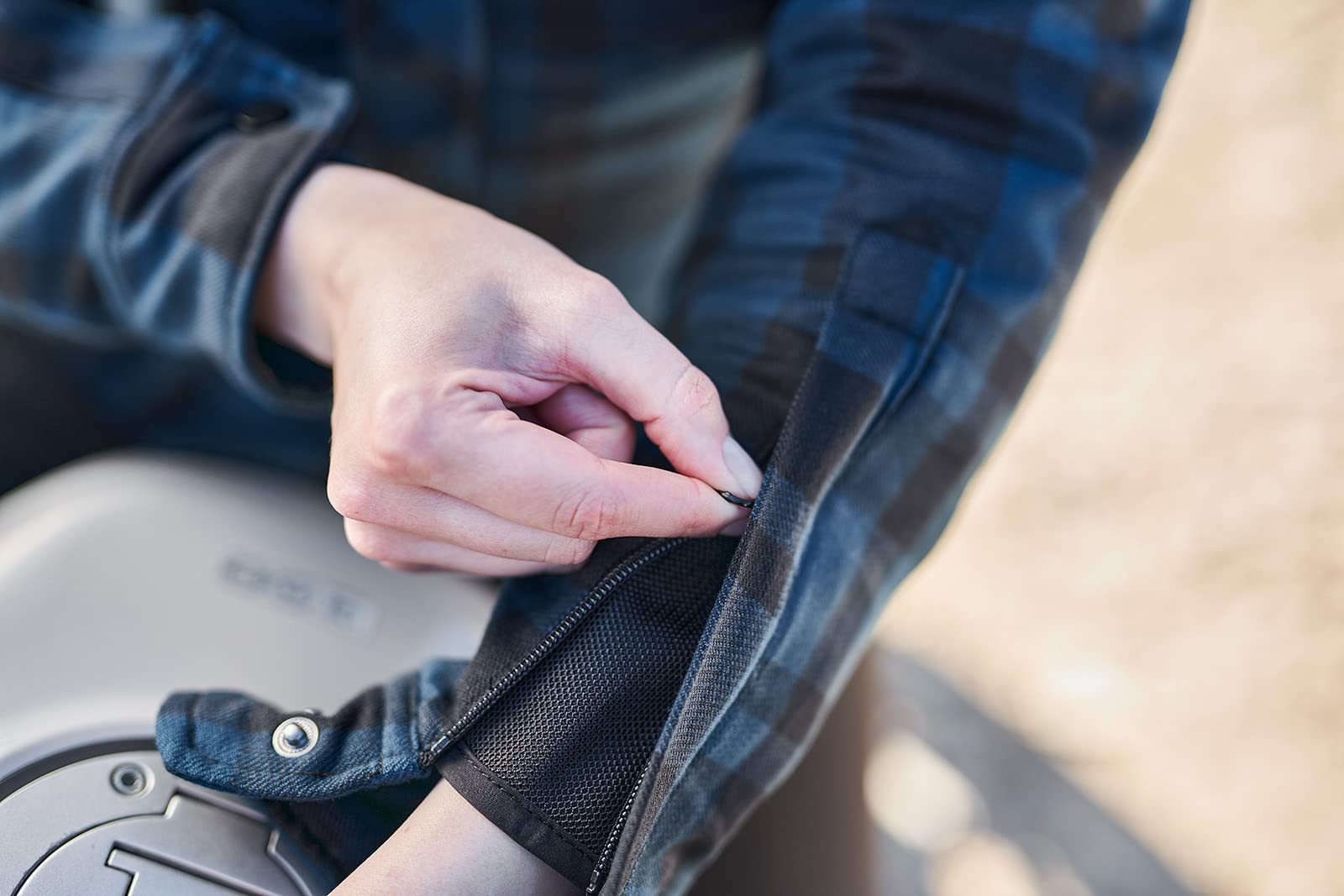 SHIMA Renegade 2 Motorbike Shirt for Women AirForce Back Protector Armour Riding Motorcycle Jacket Stretch Bikers Ventilated Lightweight — view 6