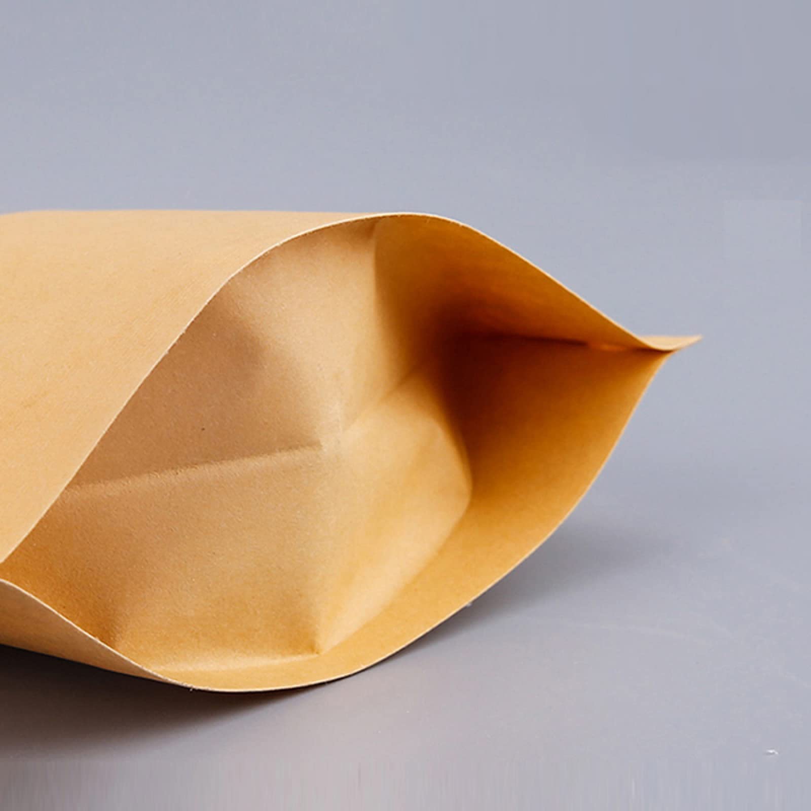 Bolsa de almacenamiento de alimentos Bolsa de papel Kraft biodegradable Stand Up Ziplock Bolsa con ventana transparente Bolsas de regalo reutilizables 50pcs 22X31X5cm