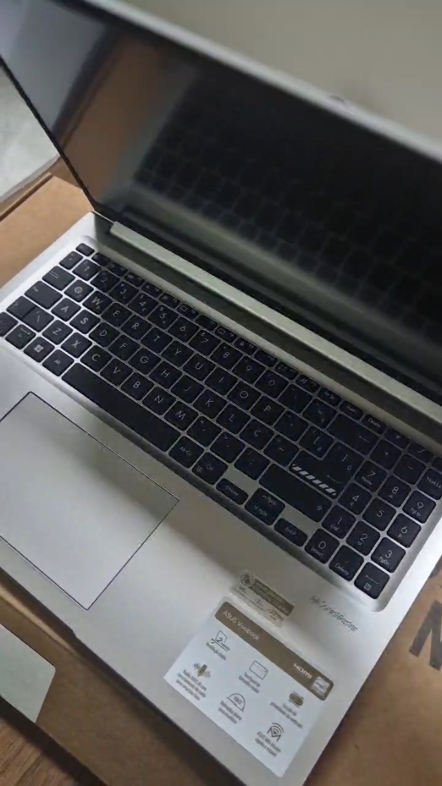 Notebook AsusVivobook Intel Core I7-1355u 16gb de Memória 1 Tera