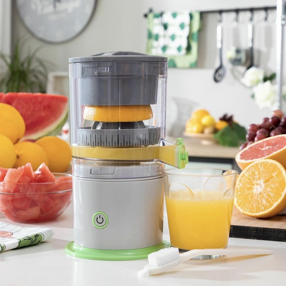 Presse-Agrumes Electrique pour Smoothie - Rechargeable USB - Extracteur de Fruits Multifonctionnel - Extracteur de Jus Portable - Rechargeable USB, Capacité de 250 ml, 40W Puissance, Sans BPA