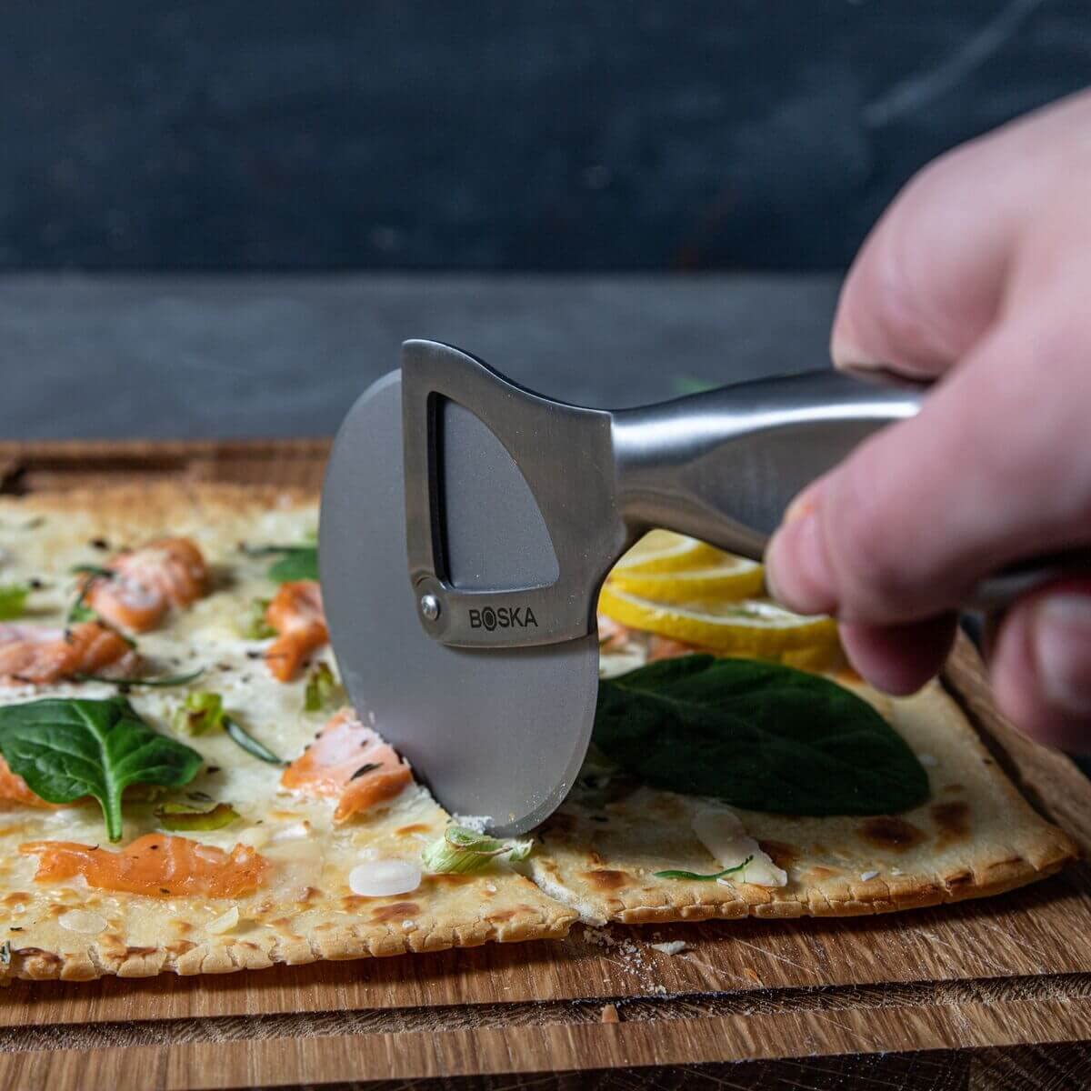 Boska Pizzaslicer Monaco+ / Pizzaroller/Stal nierdzewna/Ergonomiczny/Wytrzymały/Pudełko prezentowe / 20 cm