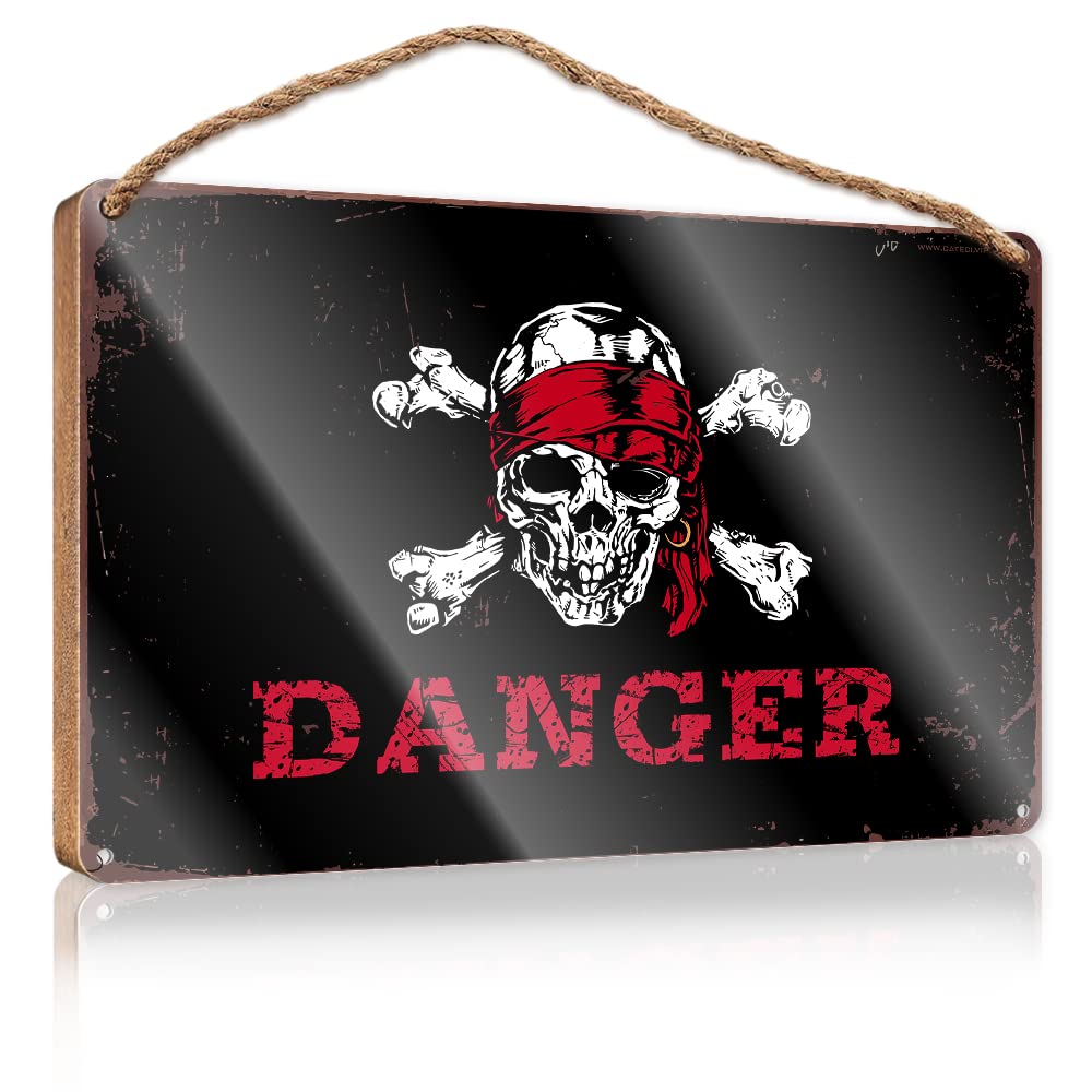HELIOFORGE Wall Hanging Decor Men Pirate Danger Wooden Sign(23X35CM)