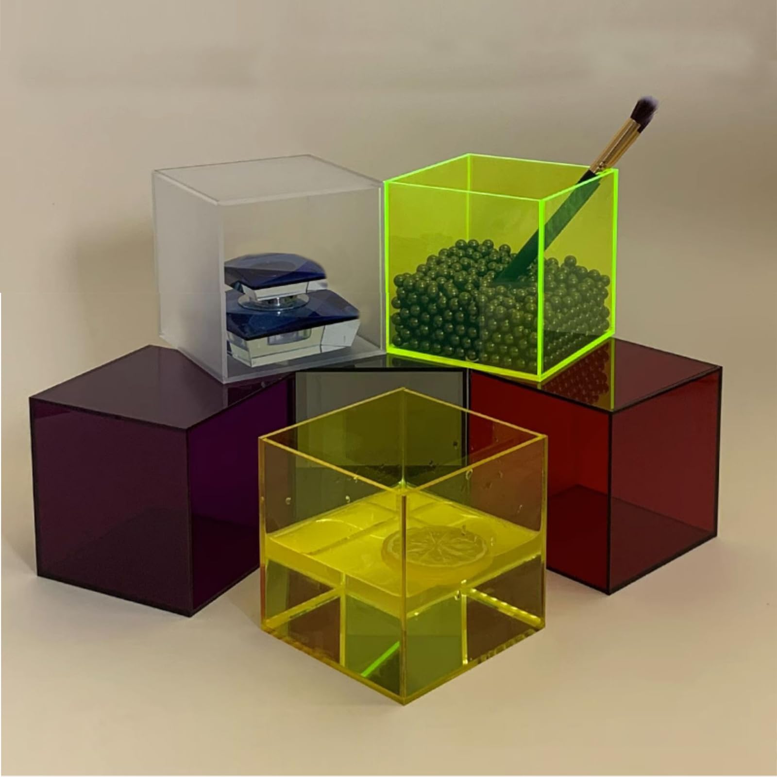 Ausstellungsrahmen, Acrylrahmen, Grauer Acryl-Display-Riser, Würfel, 5-seitig, mit hohlen Böden, Ausstellungsständer for Kosmetik-Sammelfiguren, 10 x 10 x 10 cm, 25 x 25 x 25 cm(20 x 20 x 20cm)