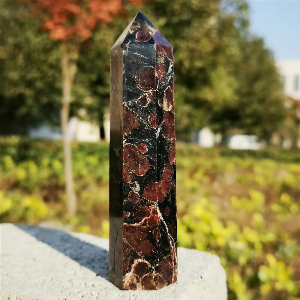 Meditations-Granat-Kristallstab mit Linienpunkten für Energieheilung und spirituelle Praxis, ideal für Chakra-Balancing und Fokusverbesserung
