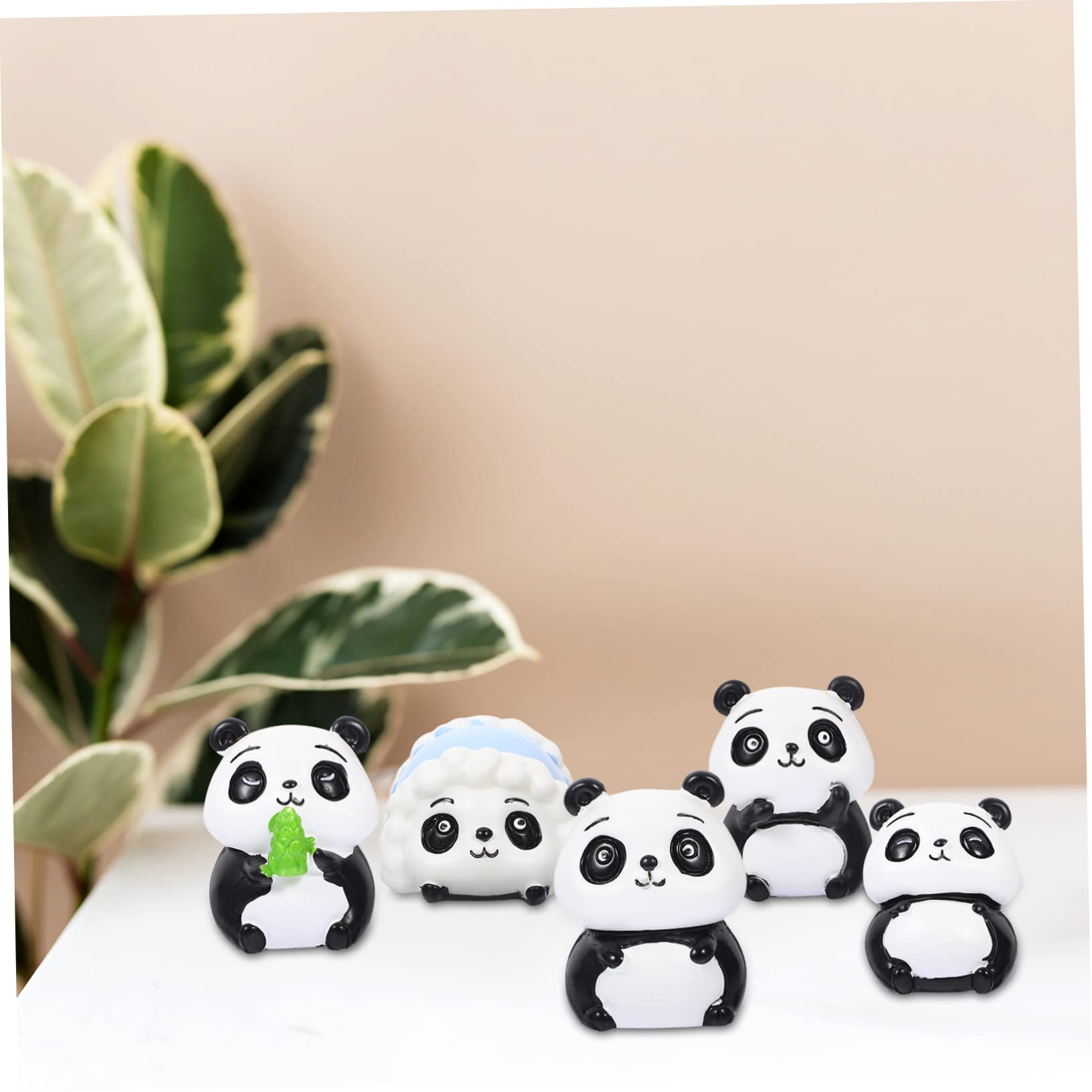 PRETYZOOM Lot De 4 Figurines Décoratives Panda Miniature en Résine Robuste, Décoration Intérieure Et Extérieure, Statue Animal De Dessin Animé, Ornement Bureau Créatif pour Maison Et Jardin