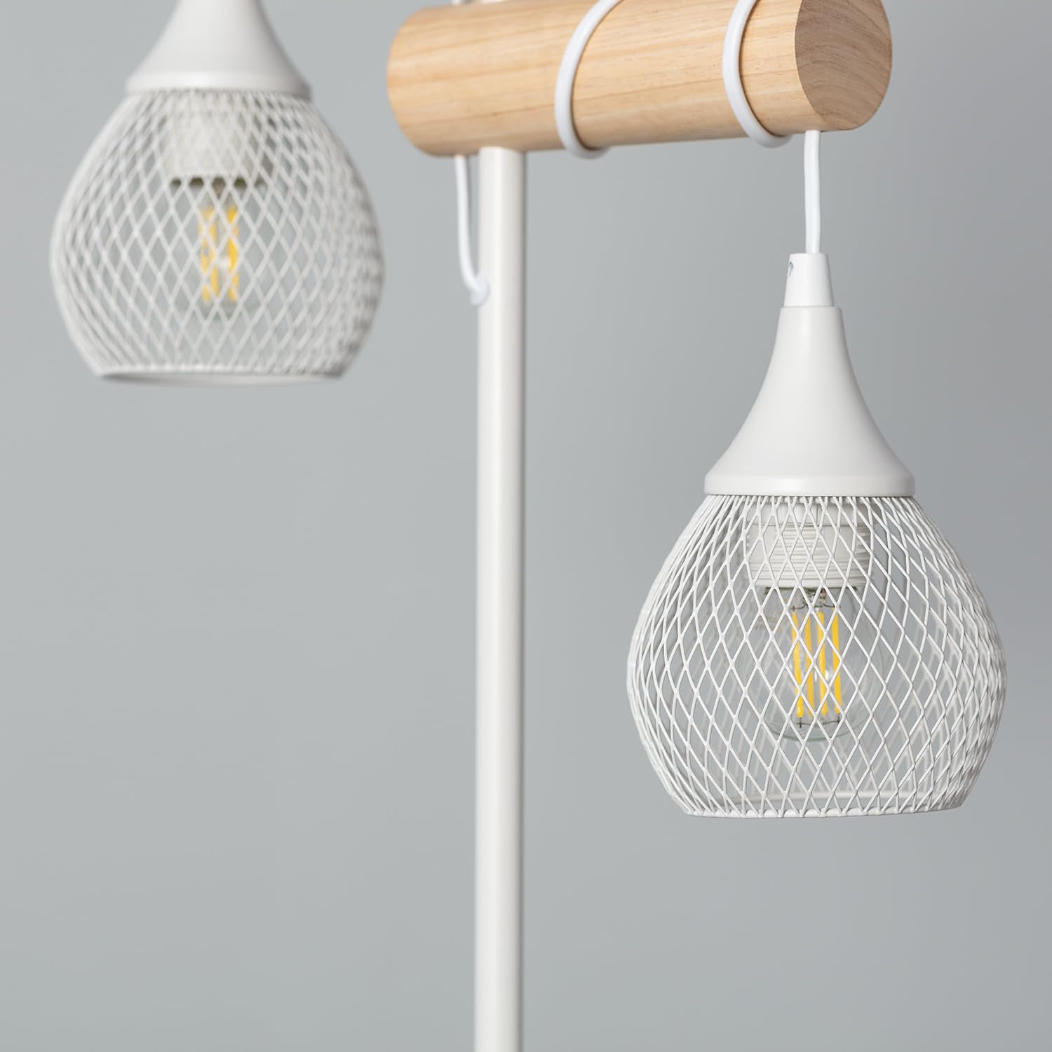 LEDKIA Lámpara de Pie Aluminio y Madera Monah Blanco | Diseño Moderno | Soporte E27 para Bombilla LED | Uso Interior IP20 | Madera y Aluminio | Salón y Dormitorio