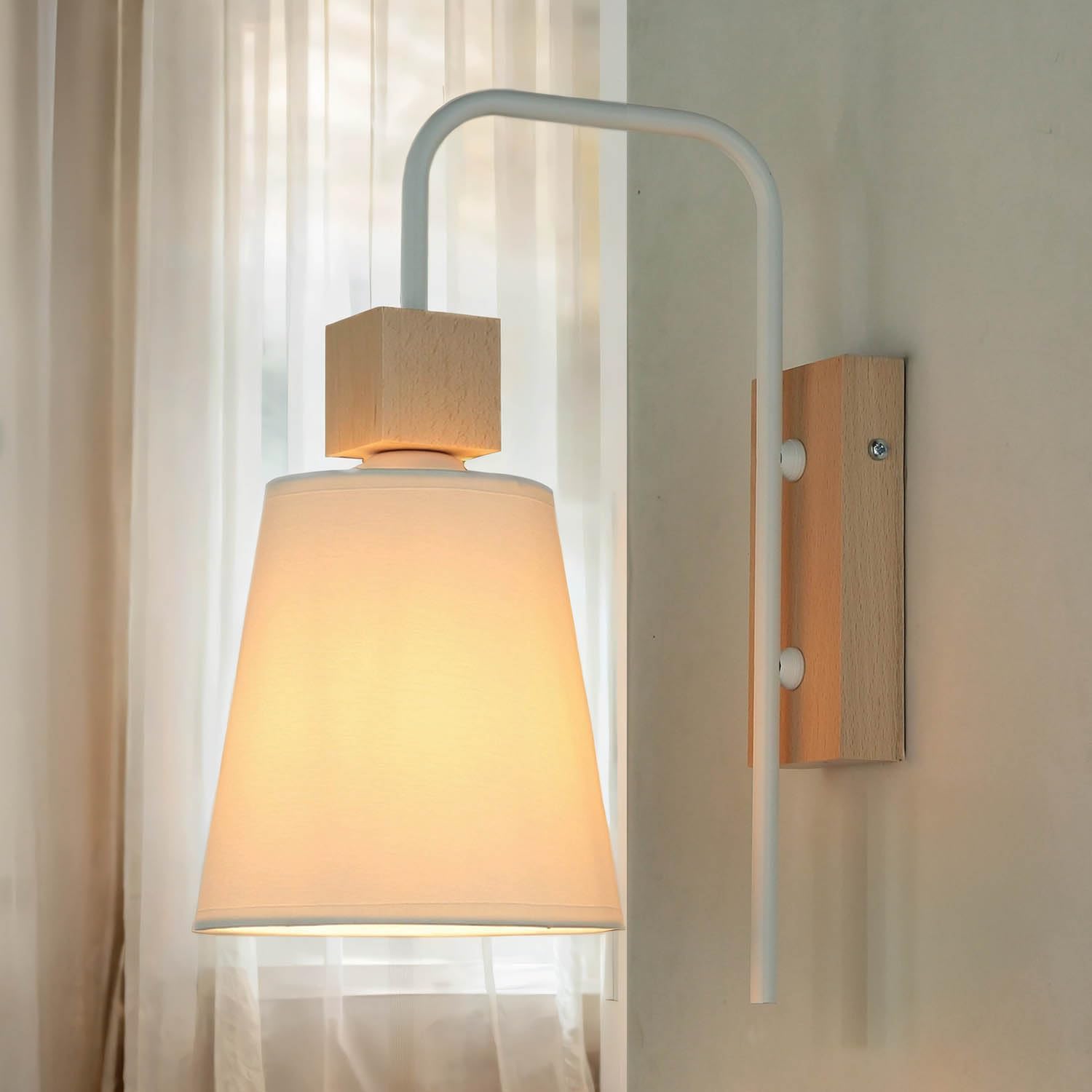 Wandlampe REILLY – Skandinavisches Design Mit Holz & Stoffschirm, E27 Fassung, Blendarm, Für Flur & Wohnzimmer