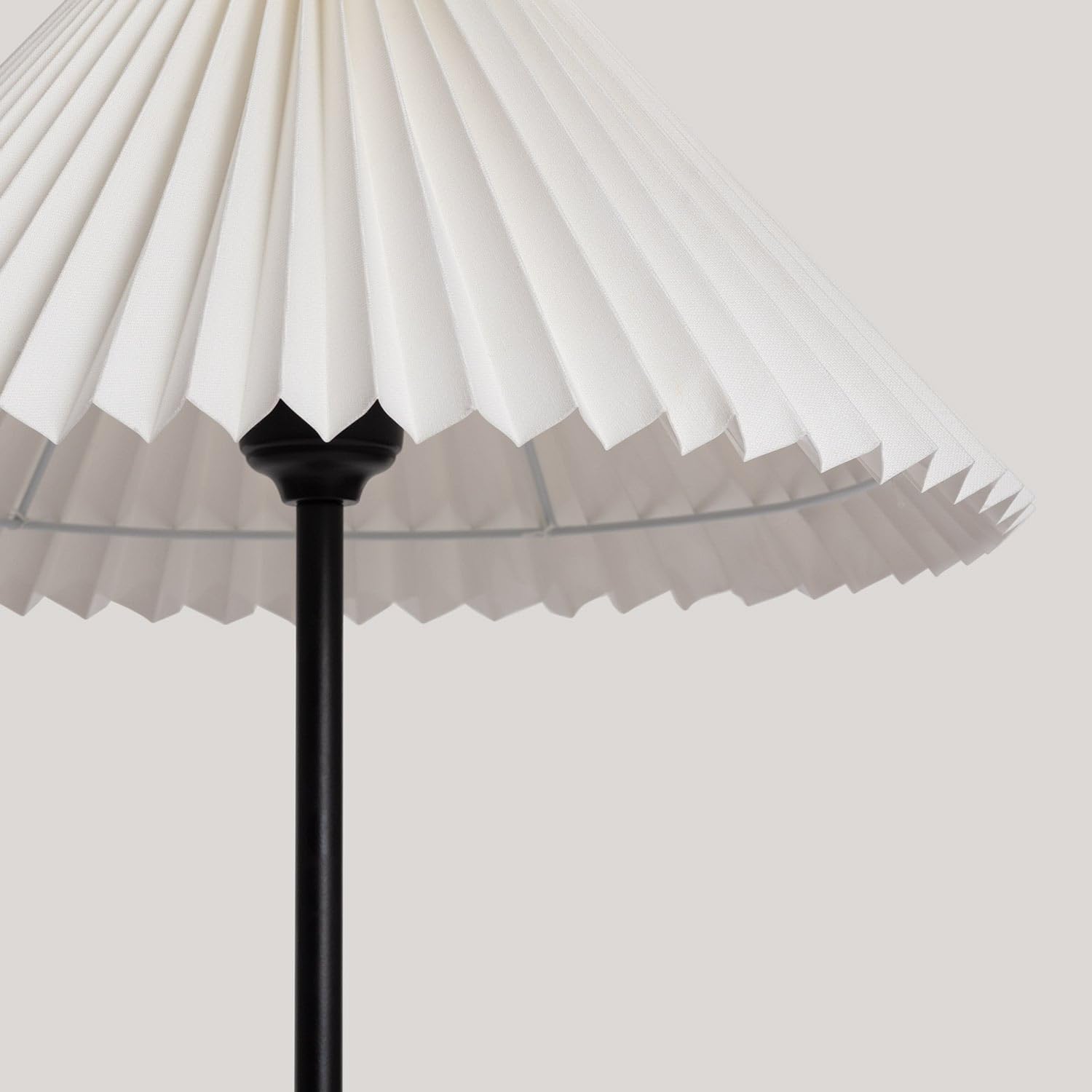 Lámpara de Pie Madera Leonessa Blanco Roto | CasquilloE27