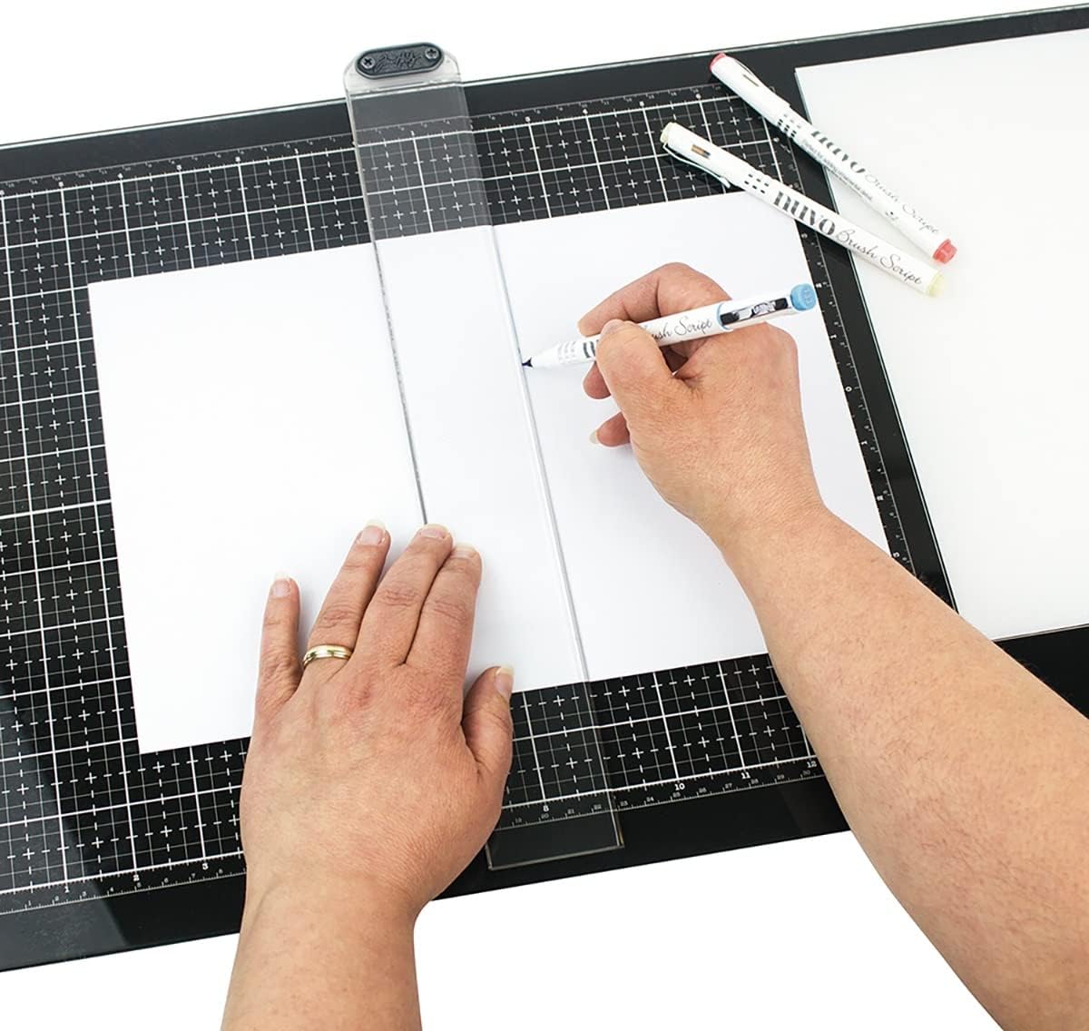 Tonic Studios THoltz Glass Media Mat